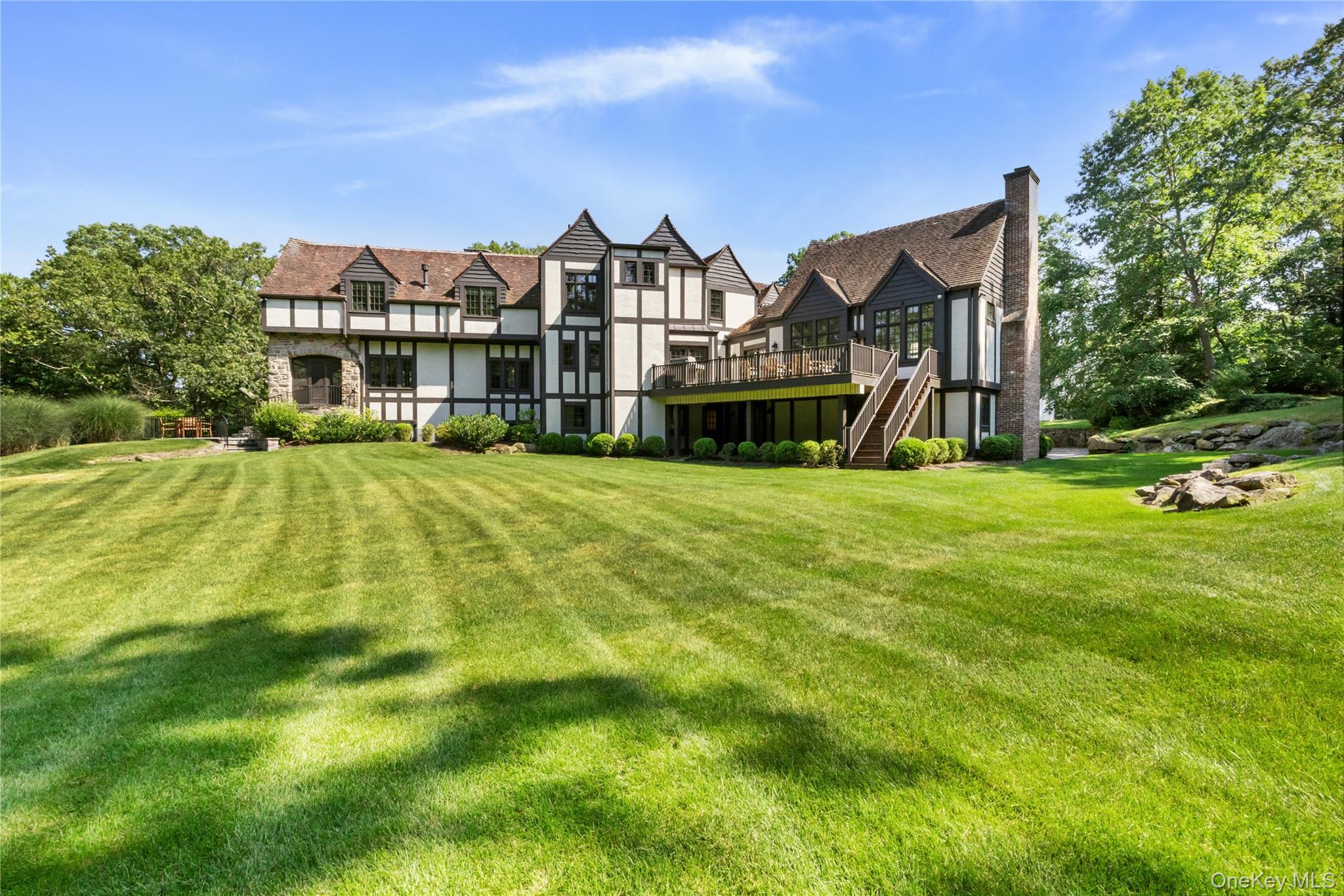 4 Commodore Avenue Property Photo 40