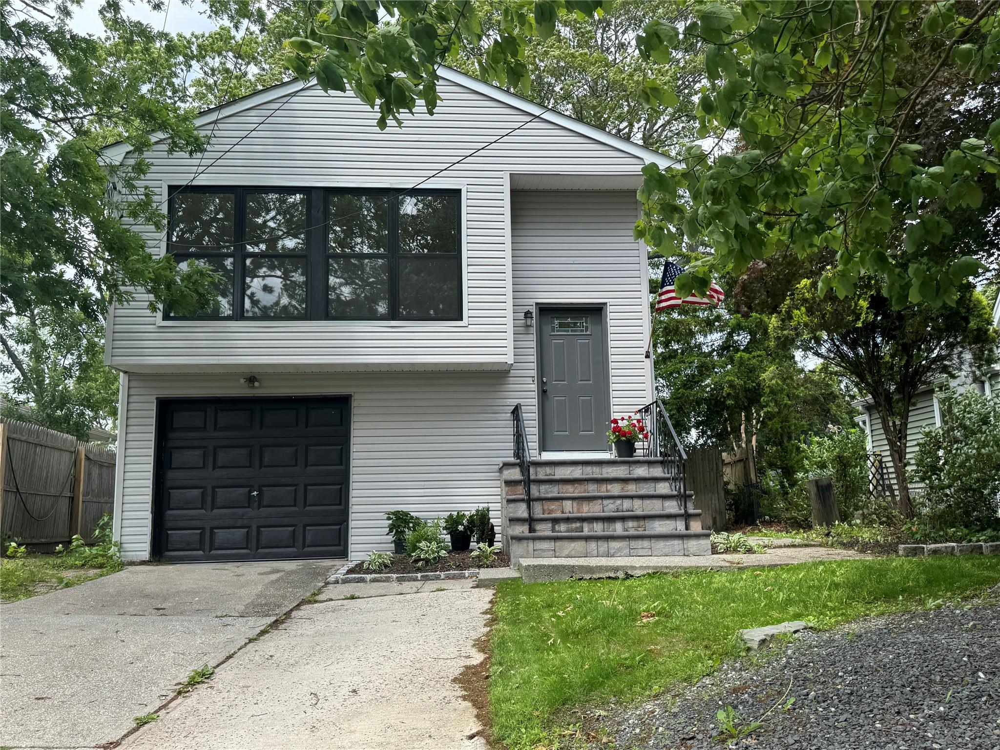 31 Whitestone Road Property Photo 1