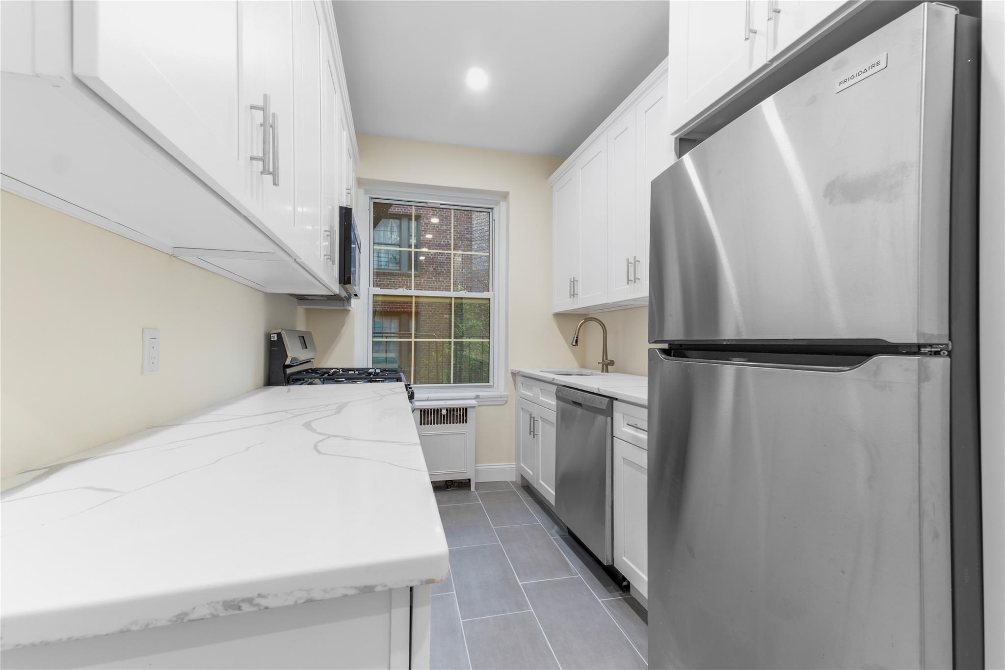 11007 73rd Road 4d Property Photo 10