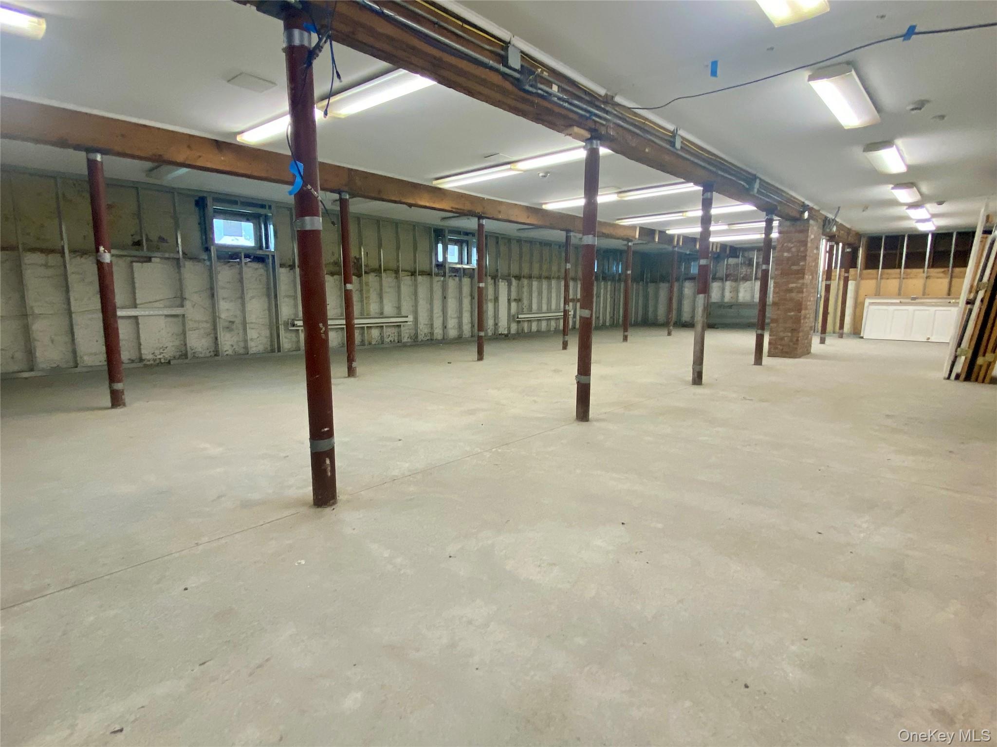 7392 S Broadway Property Photo 12