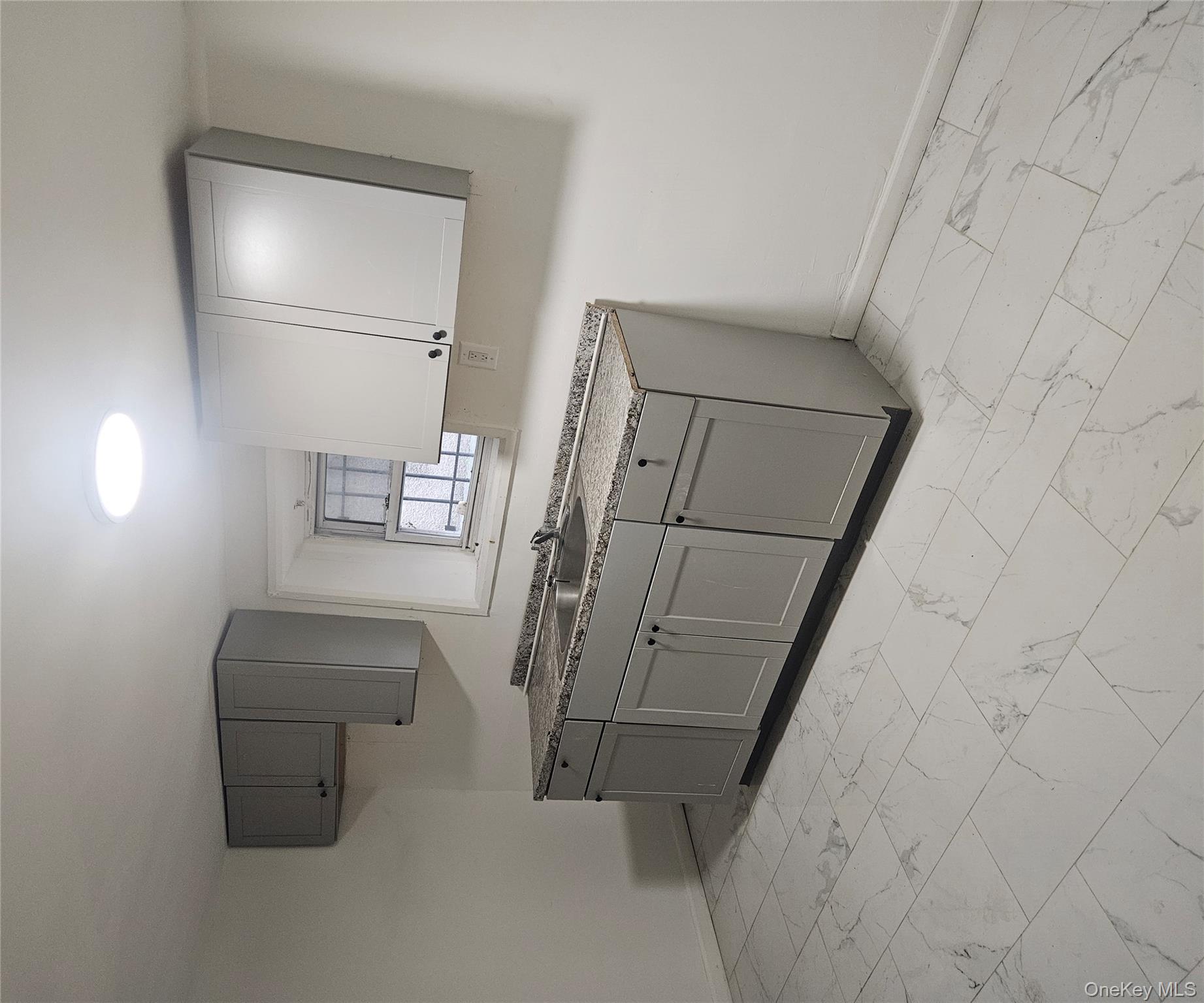 495 Milford Street Property Photo 14