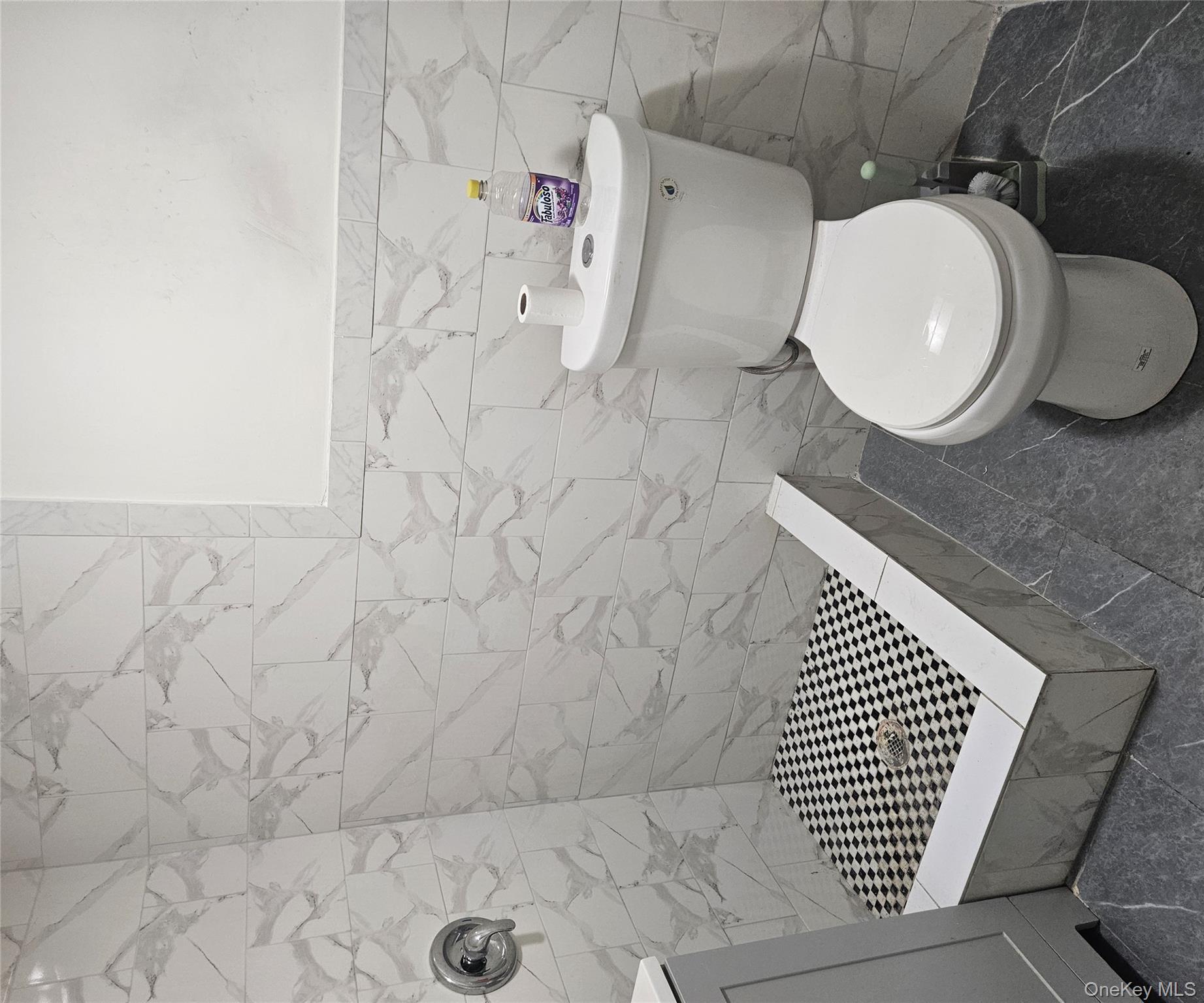 495 Milford Street Property Photo 20