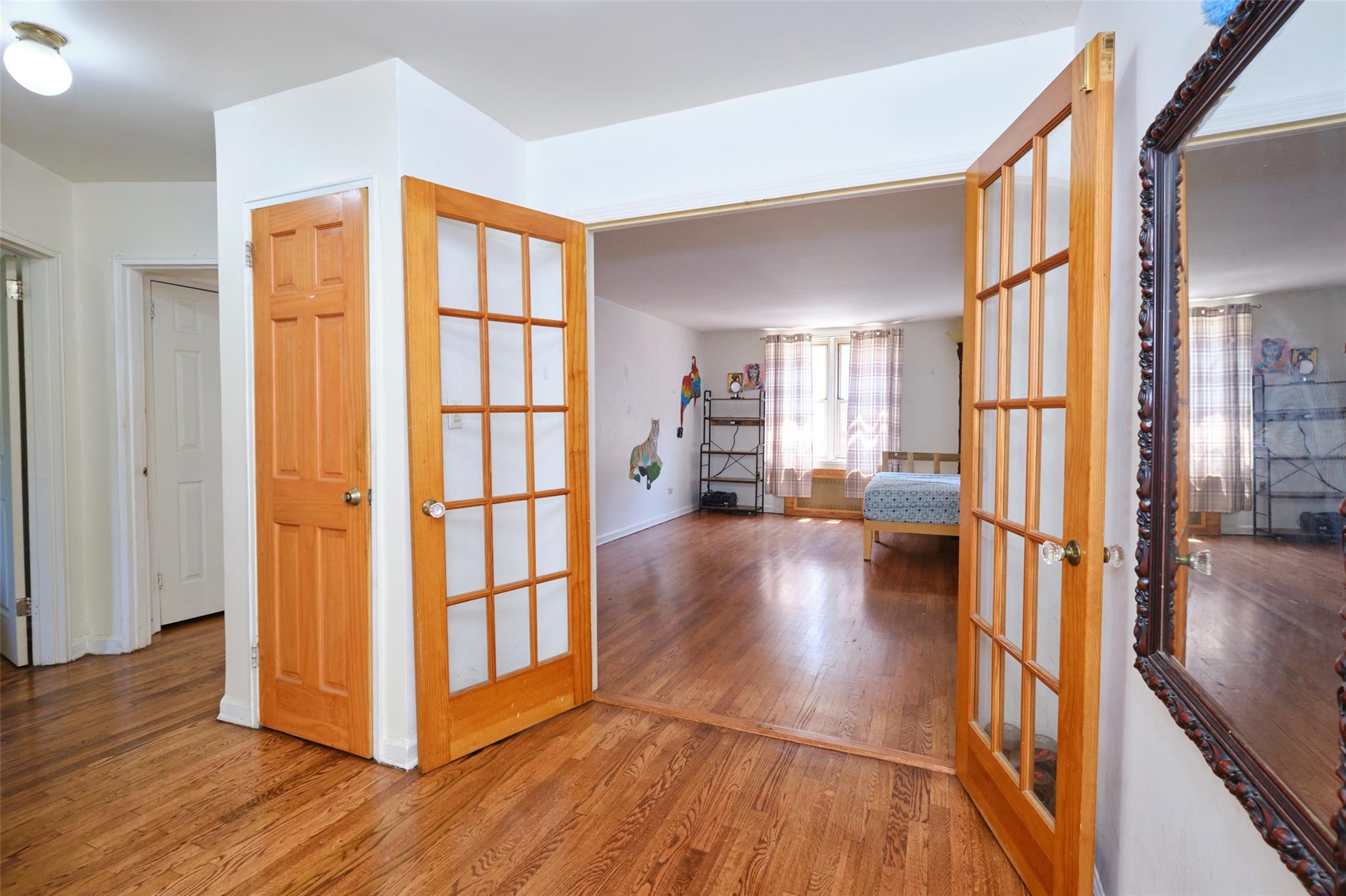 67-25 Clyde Street 2L Property Photo 1