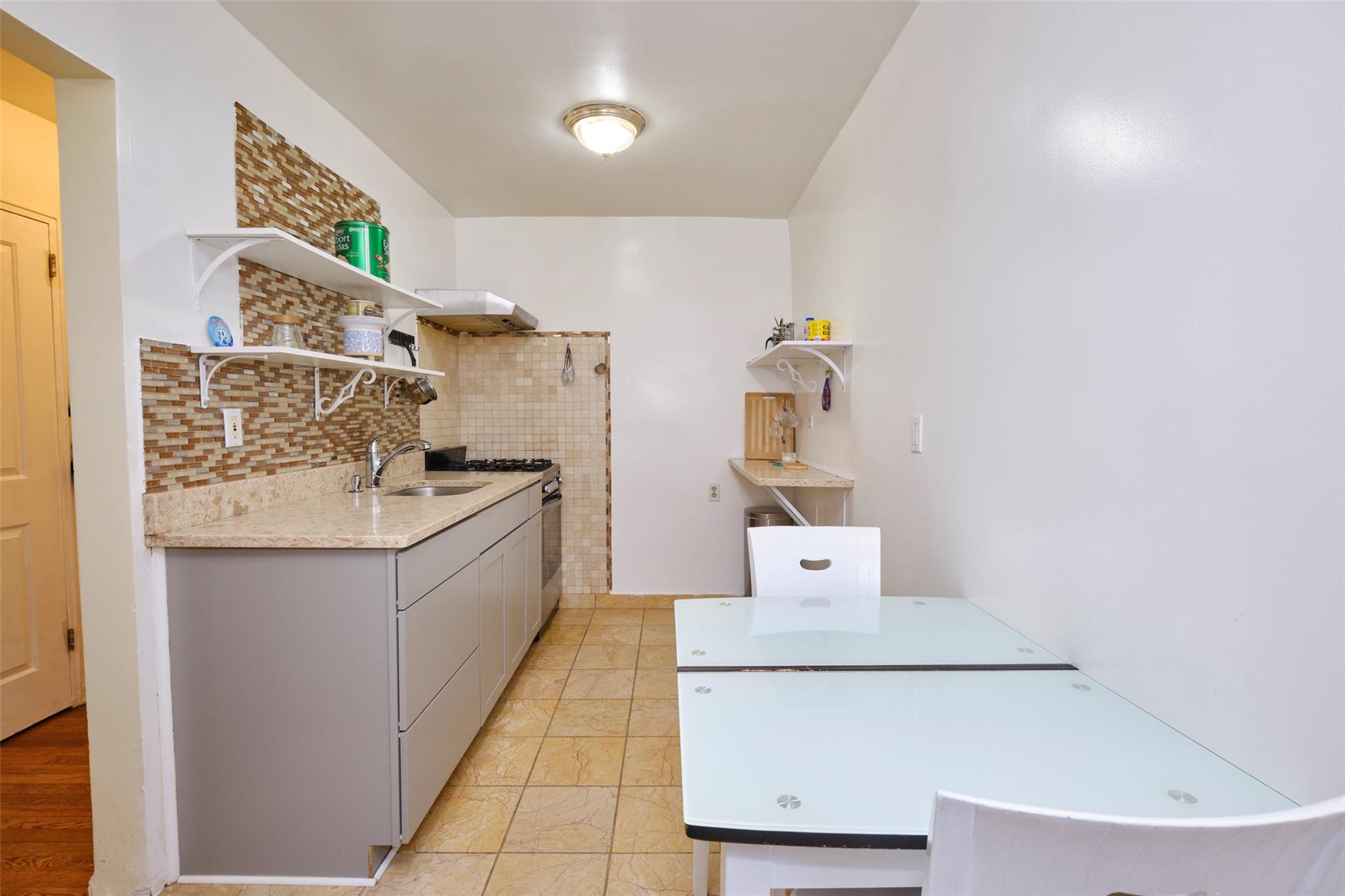 67-25 Clyde Street 2l Property Photo 9
