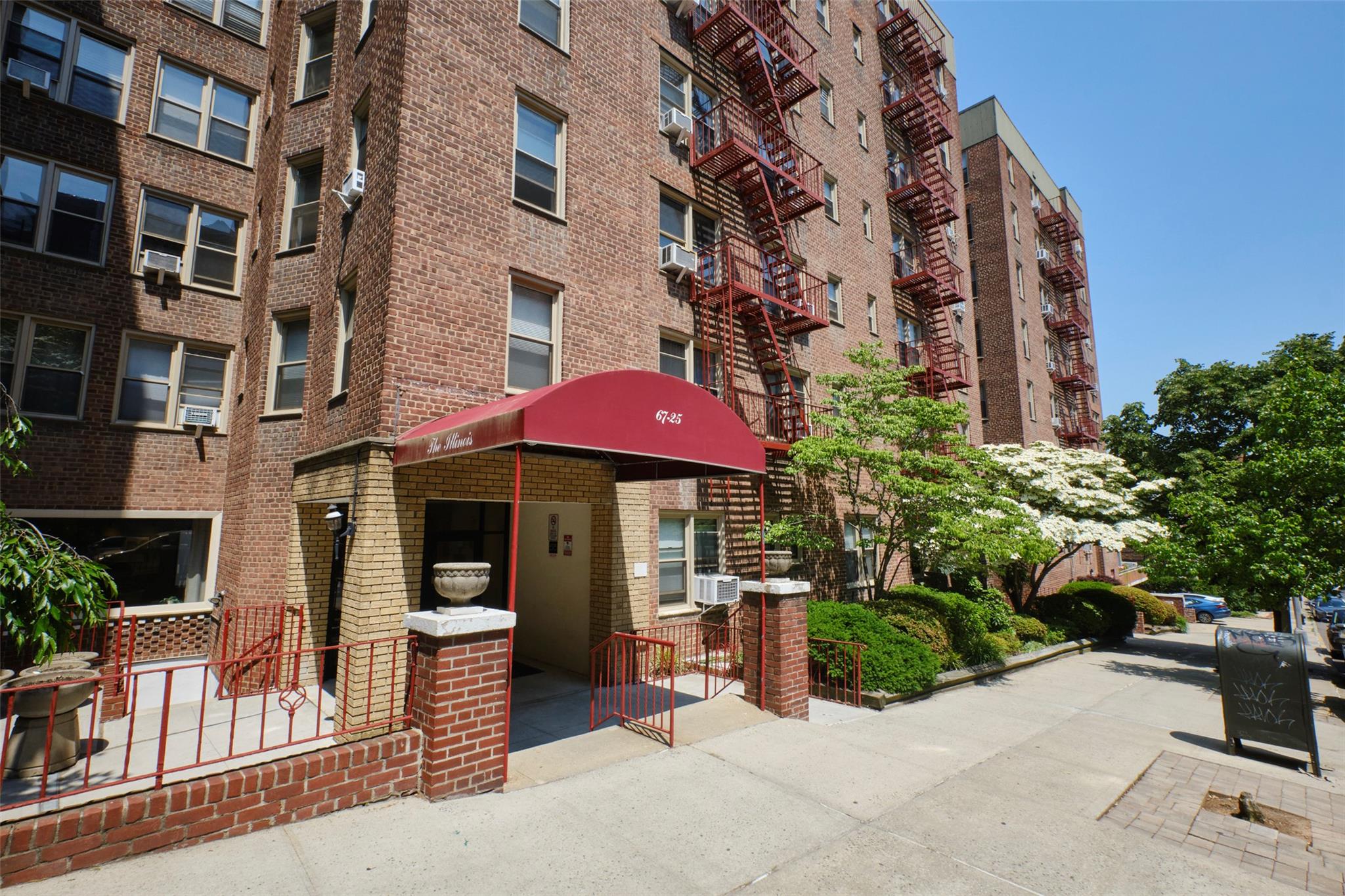 67-25 Clyde Street 2l Property Photo 19