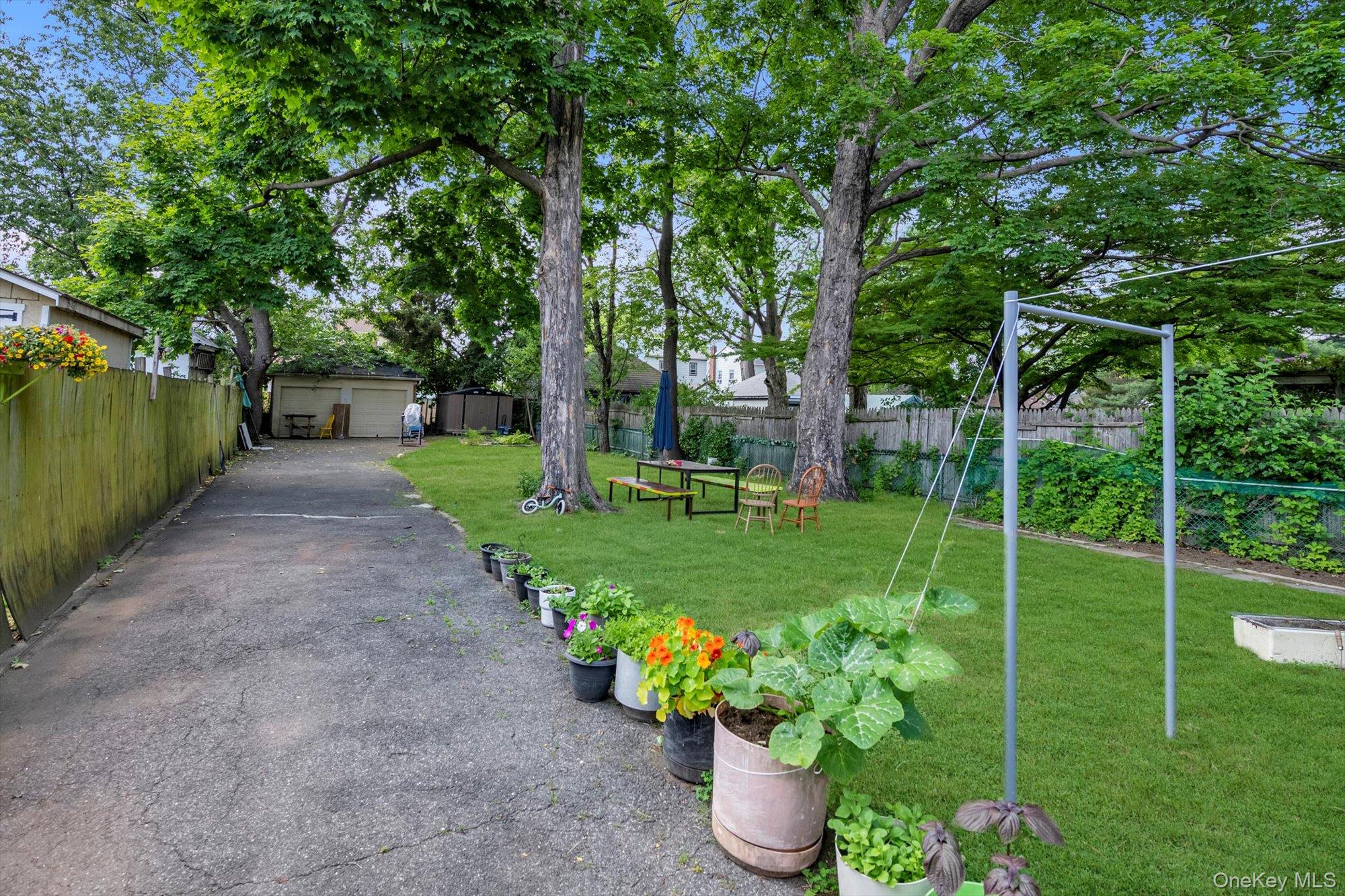 4360 Auburndale Lane Property Photo 3