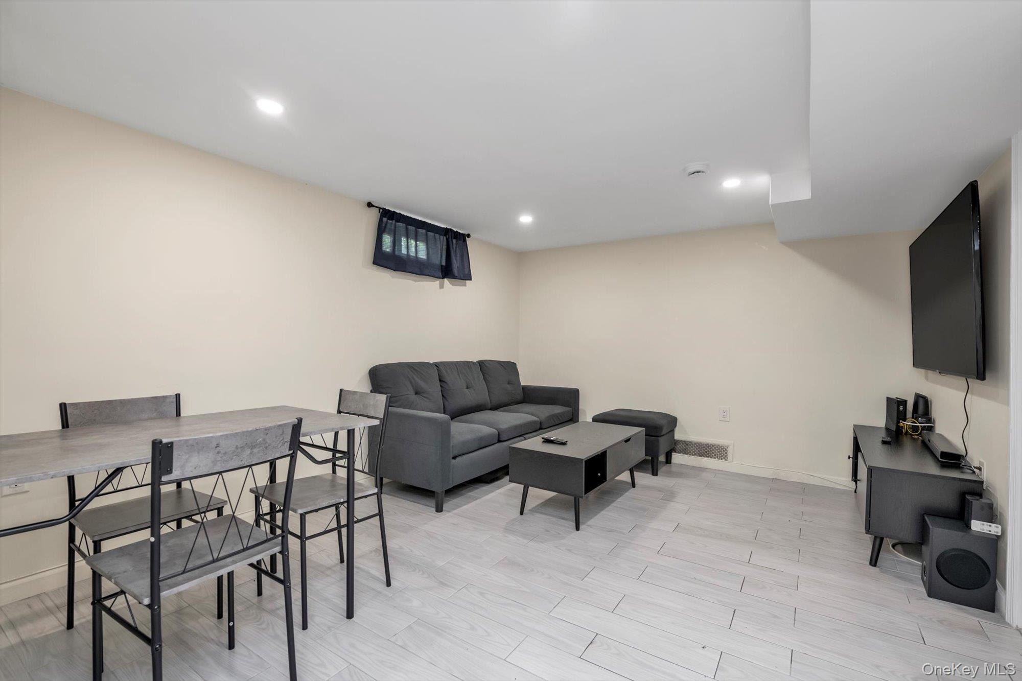 4360 Auburndale Lane Property Photo 11