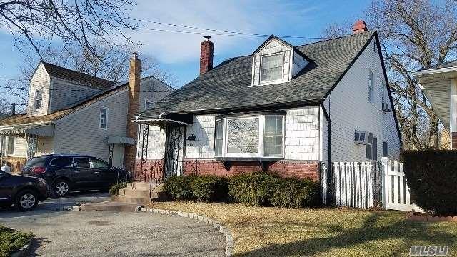 492 Pershing Boulevard Property Photo 2