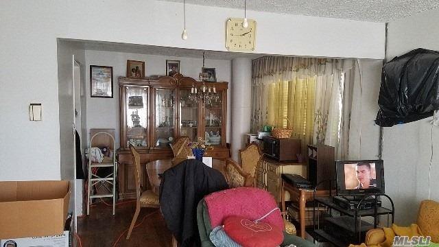 492 Pershing Boulevard Property Photo 3