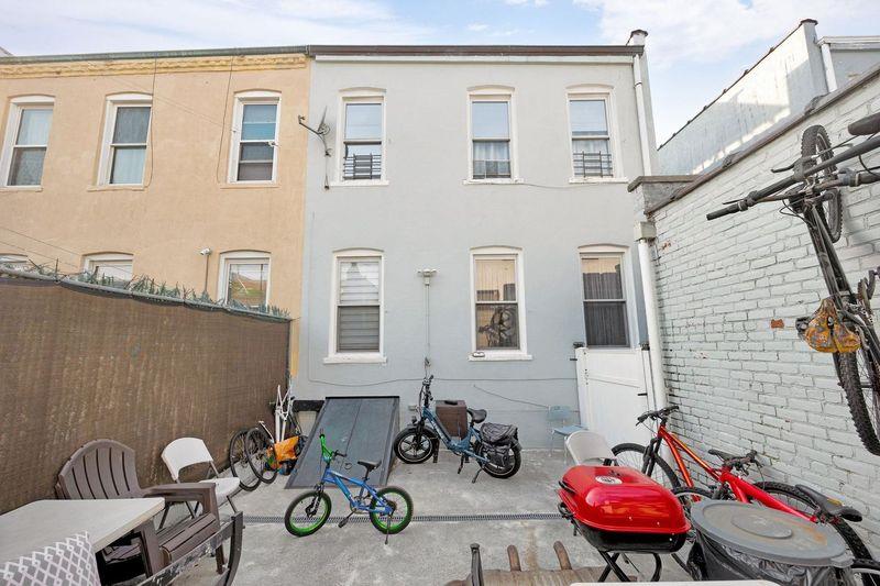 6018 Bleecker Street Property Photo 27