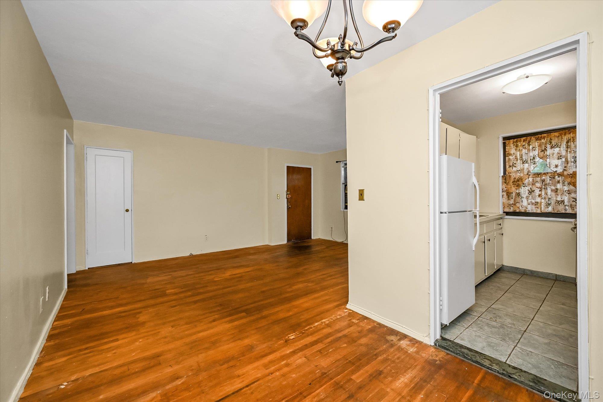 16-01 160th Street 6-279 Property Photo 5