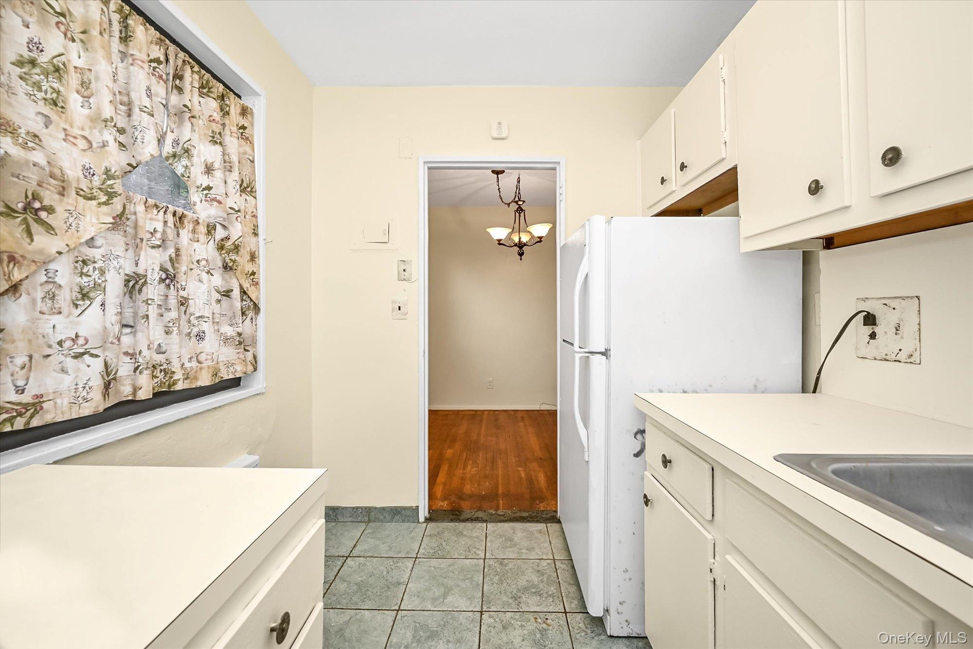 16-01 160th Street 6-279 Property Photo 7