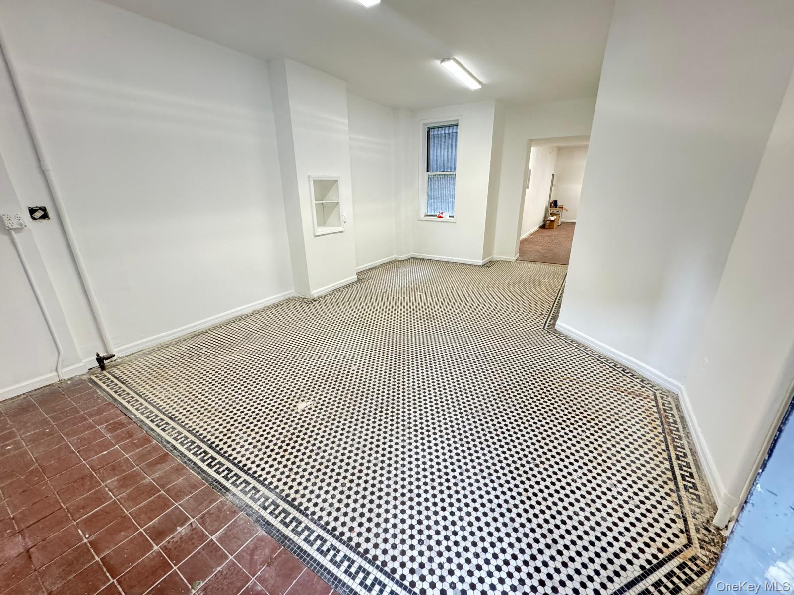 6904 15th Avenue Property Photo 2