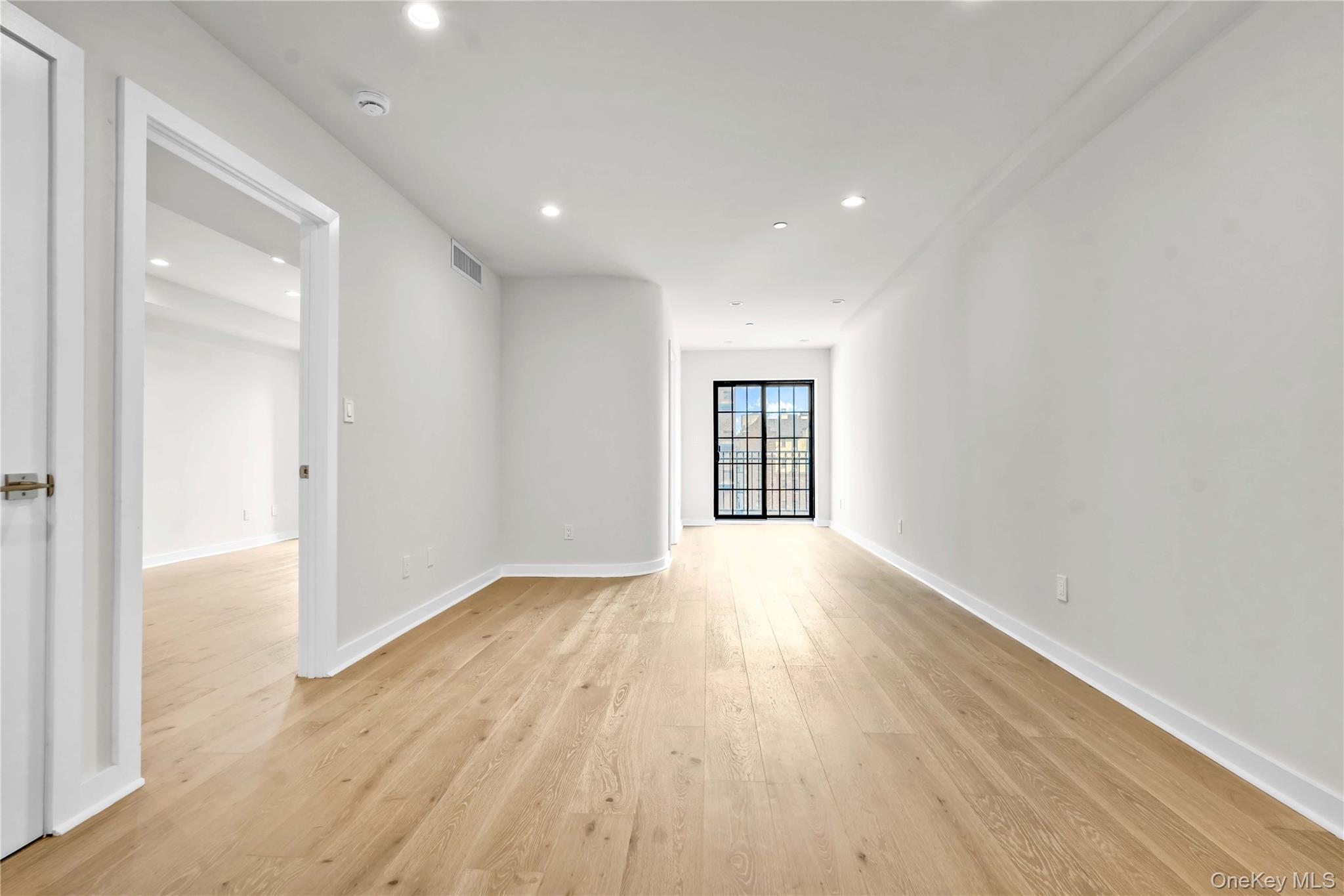25-25 31st Avenue 6b Property Photo 14