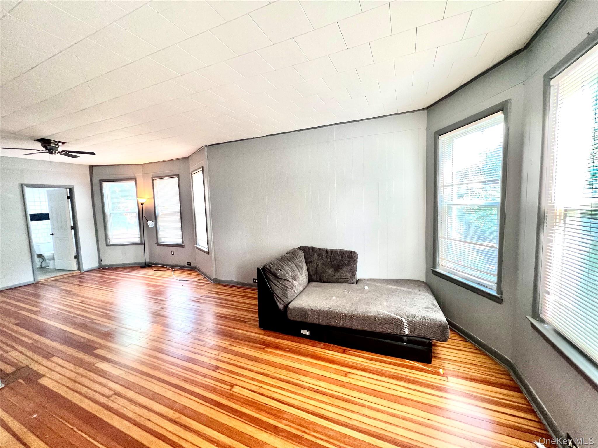 89 S Cherry Street Property Photo 12