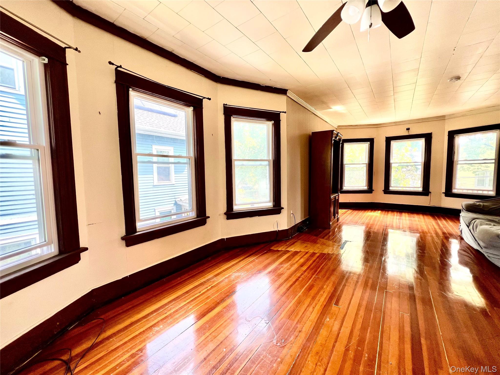 89 S Cherry Street Property Photo 22