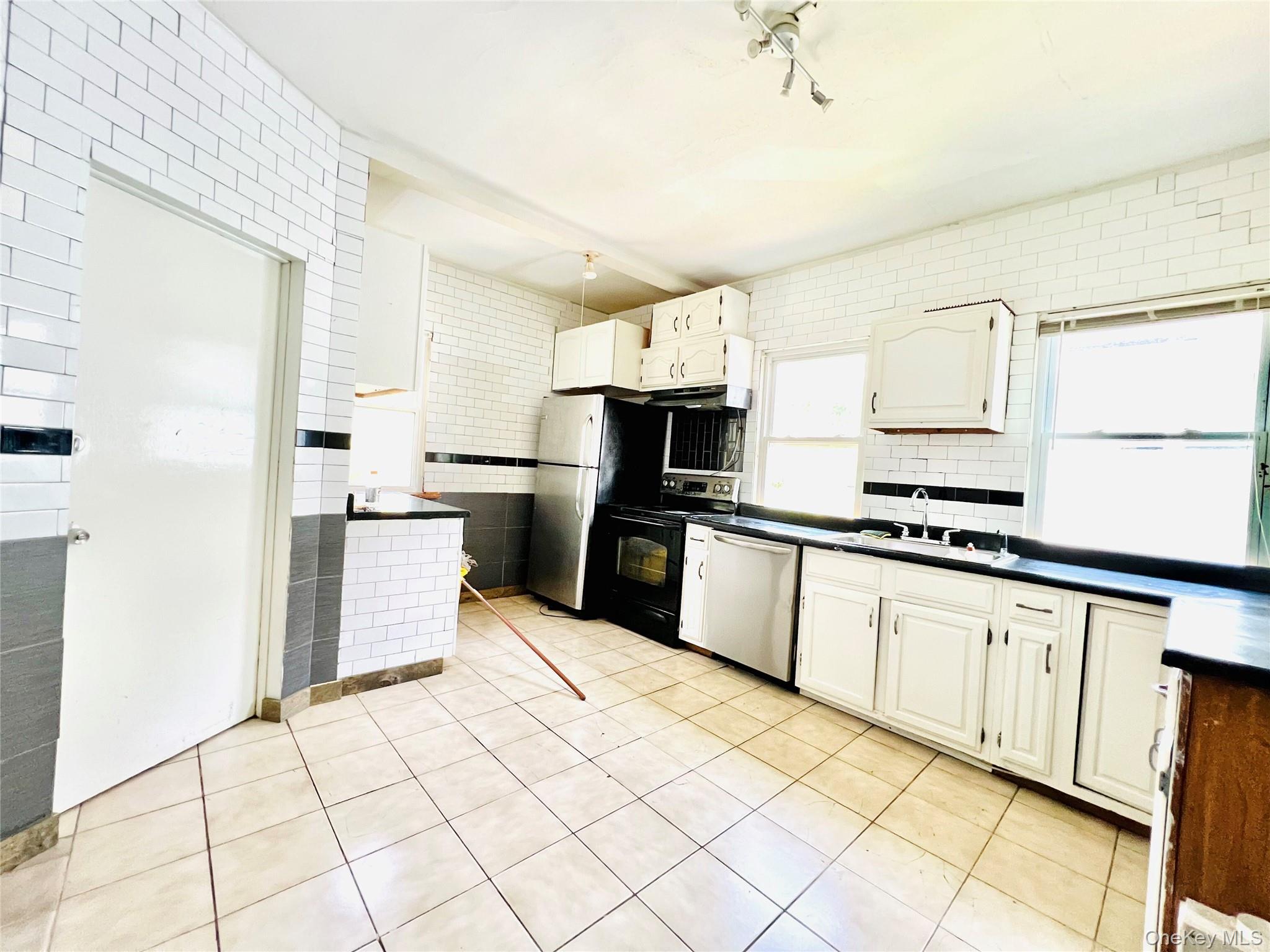 89 S Cherry Street Property Photo 25