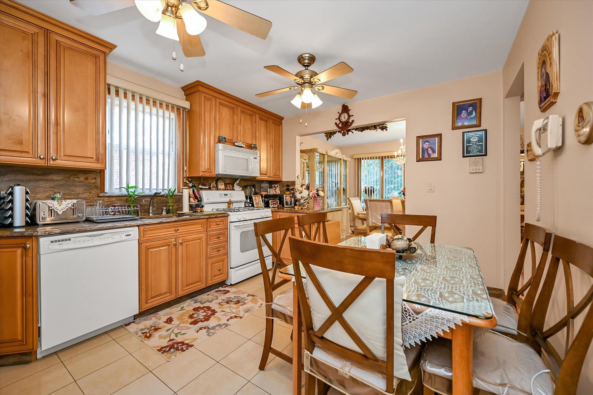 4539 192nd Street Property Photo 14