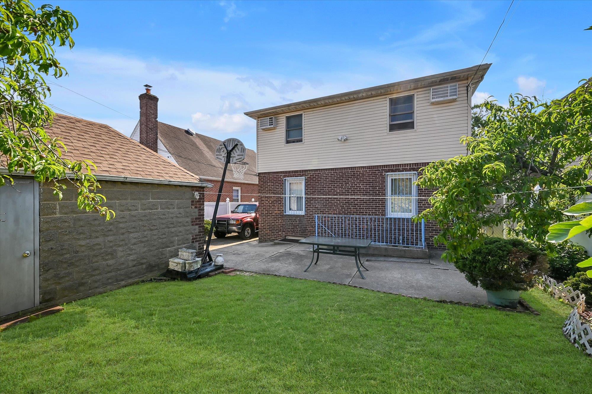 4539 192nd Street Property Photo 20