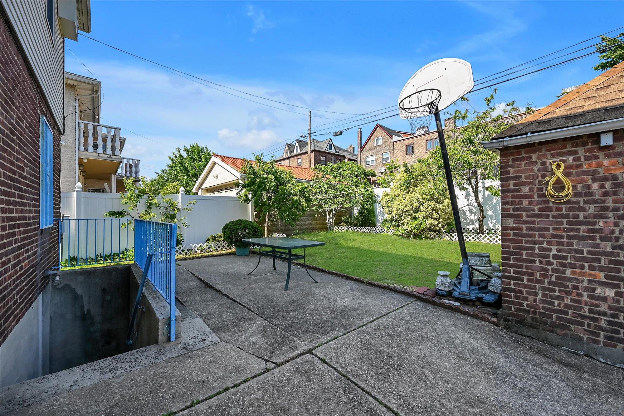 4539 192nd Street Property Photo 22