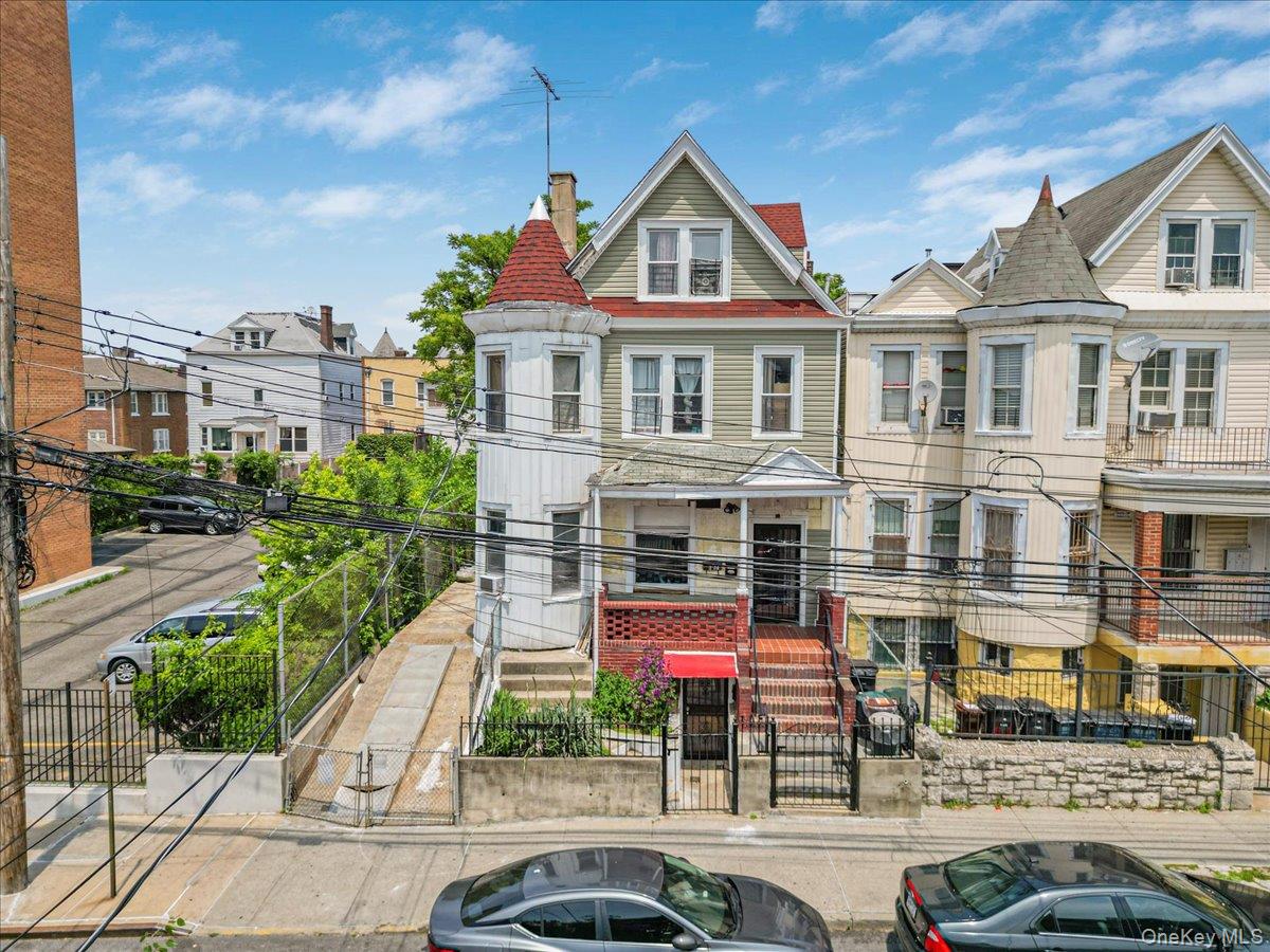 661 E 225th Street Property Photo 1