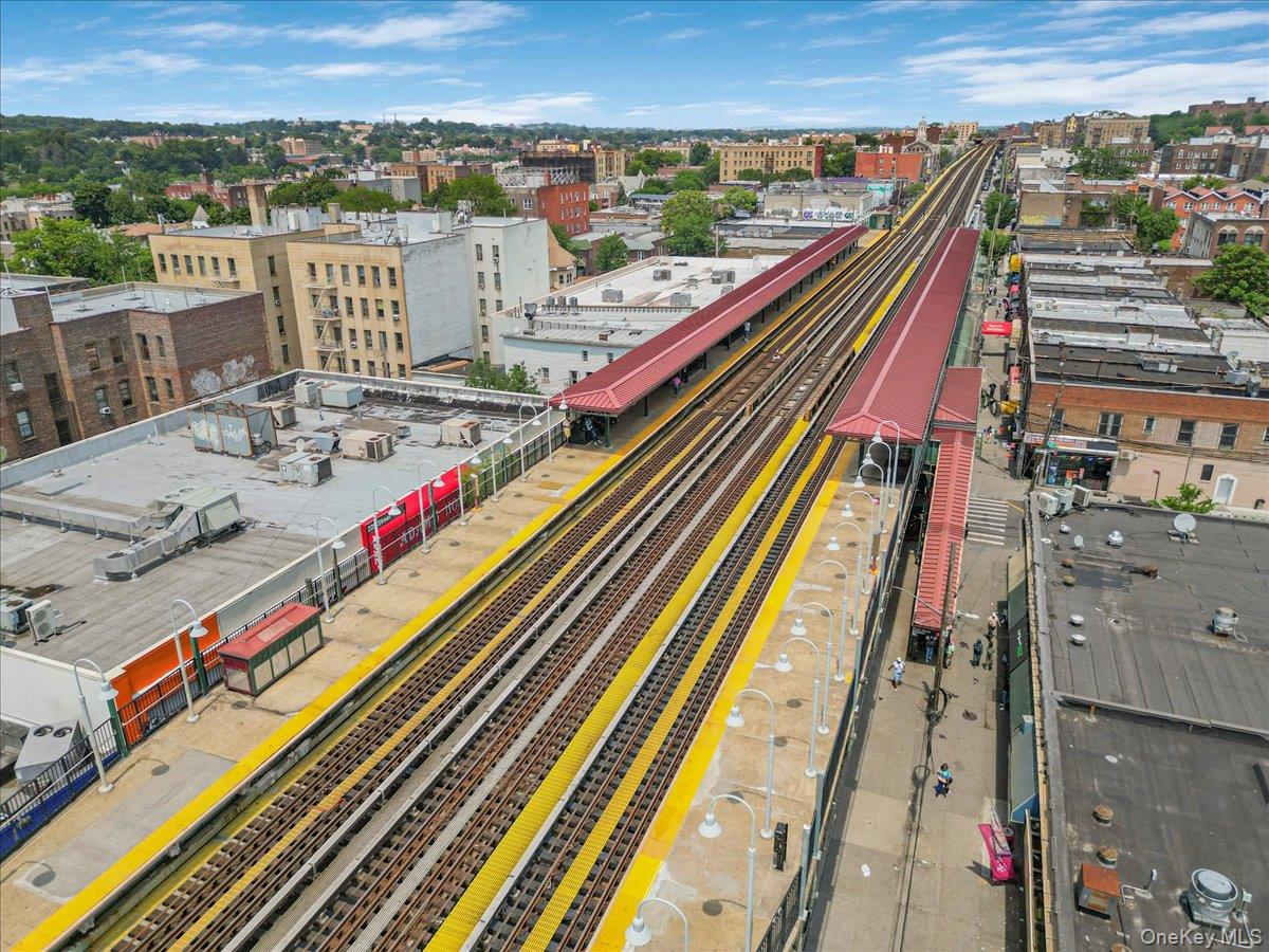 661 E 225th Street Property Photo 13