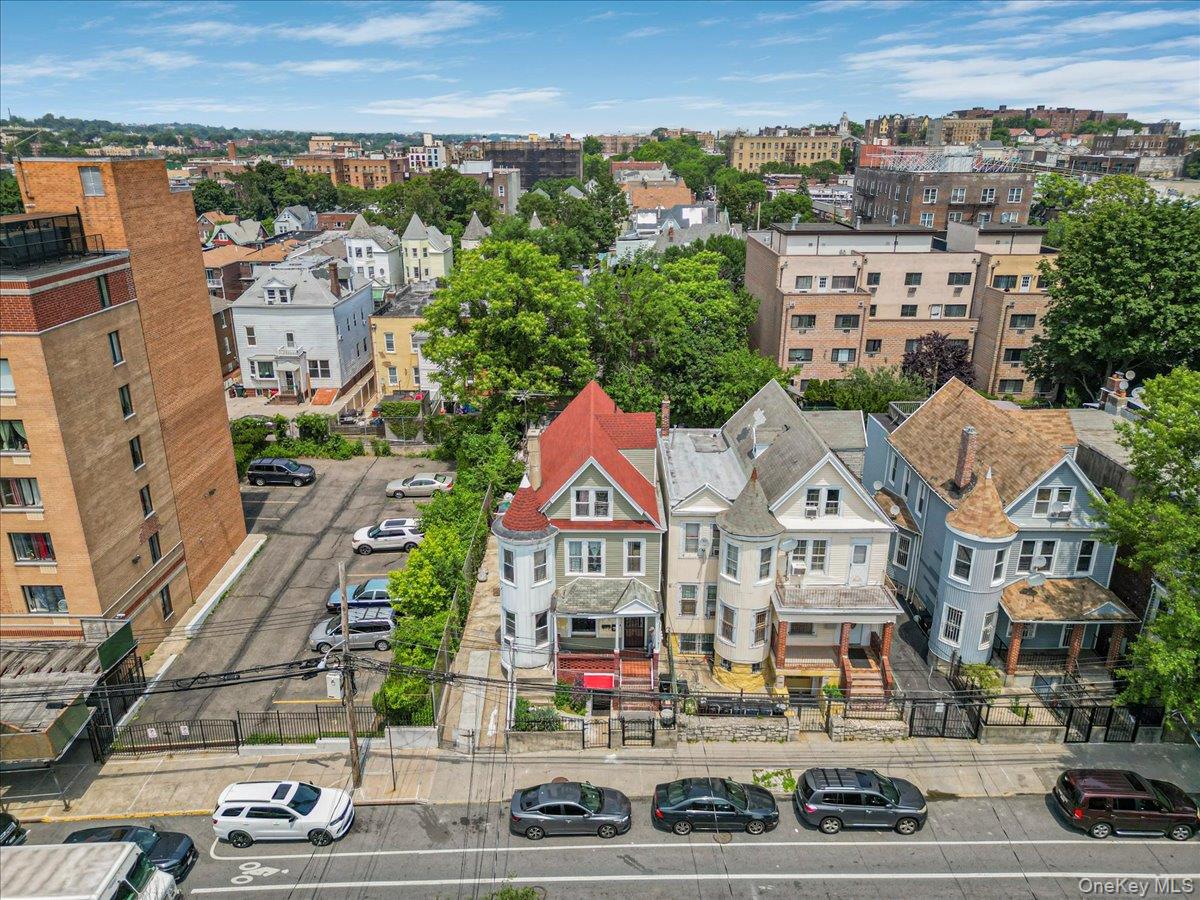 661 E 225th Street Property Photo 14