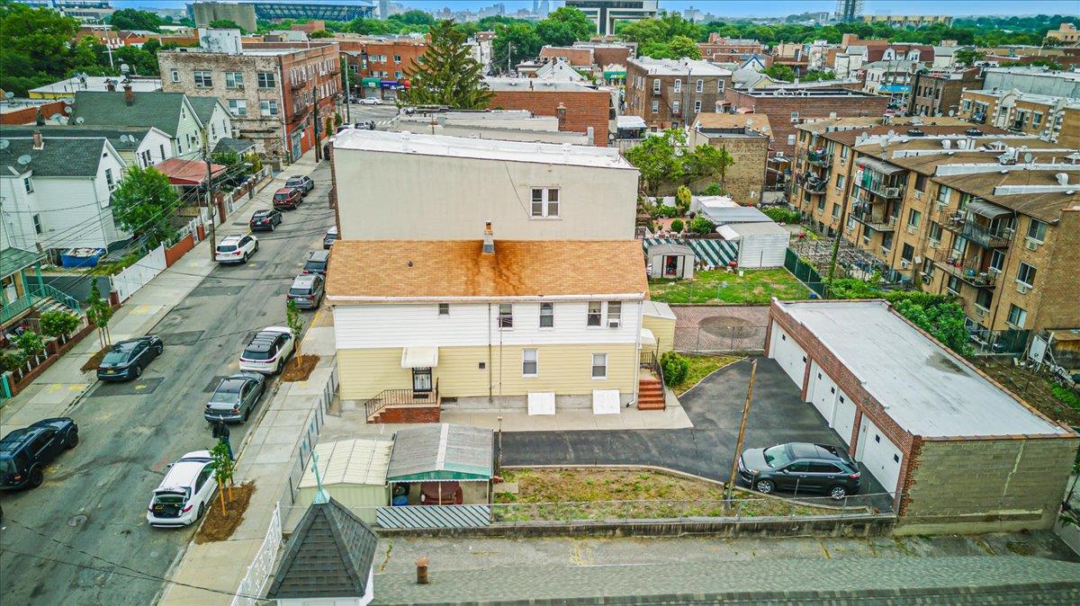 10364 52nd Avenue Property Photo 2