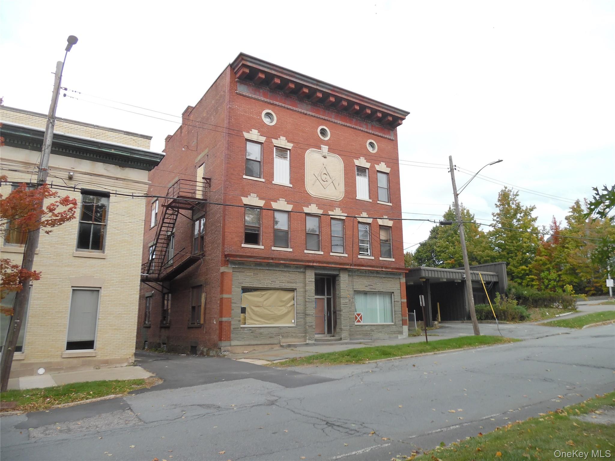 5 Bank St Property Photo 1