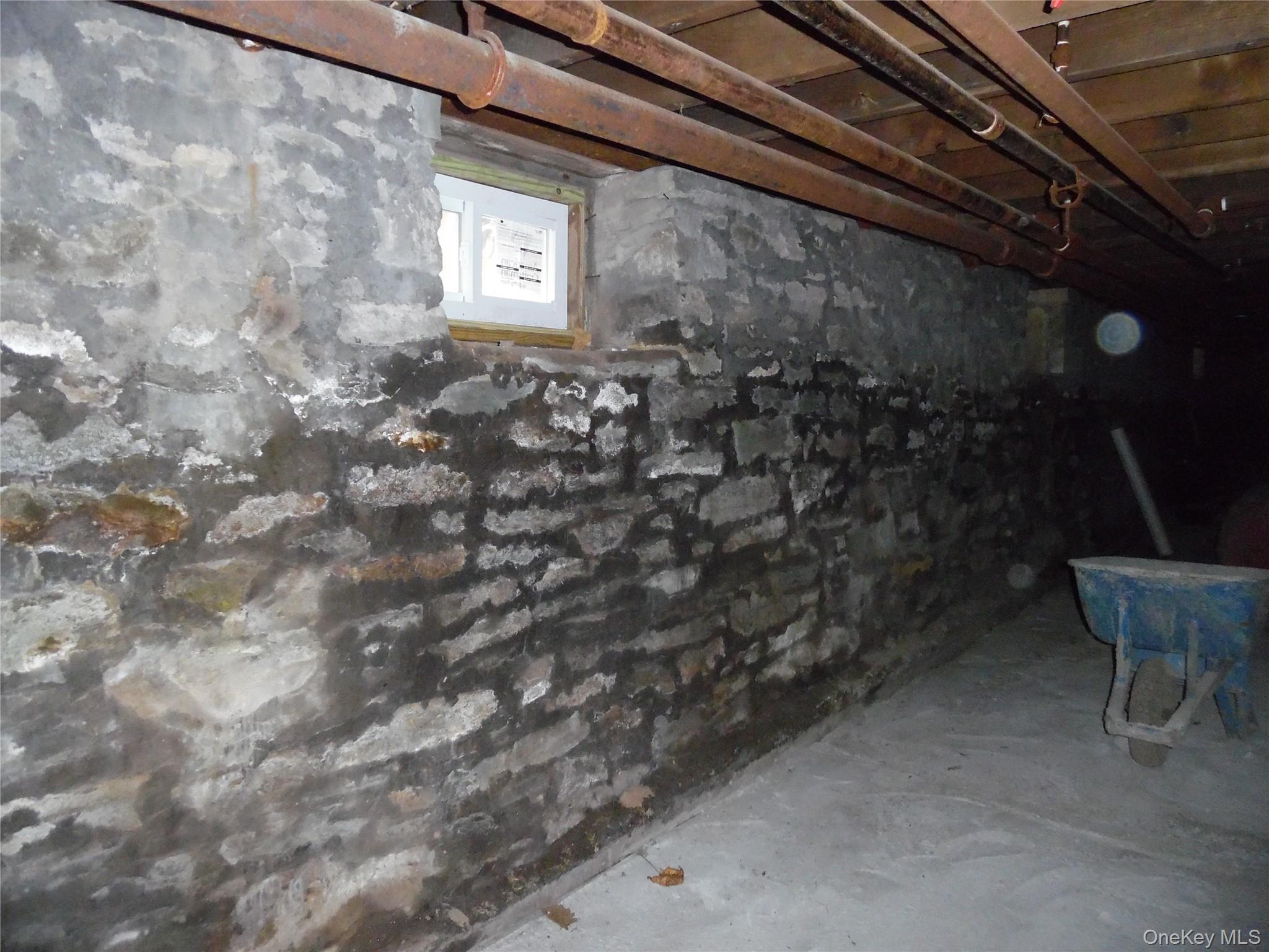 5 Bank St Property Photo 9