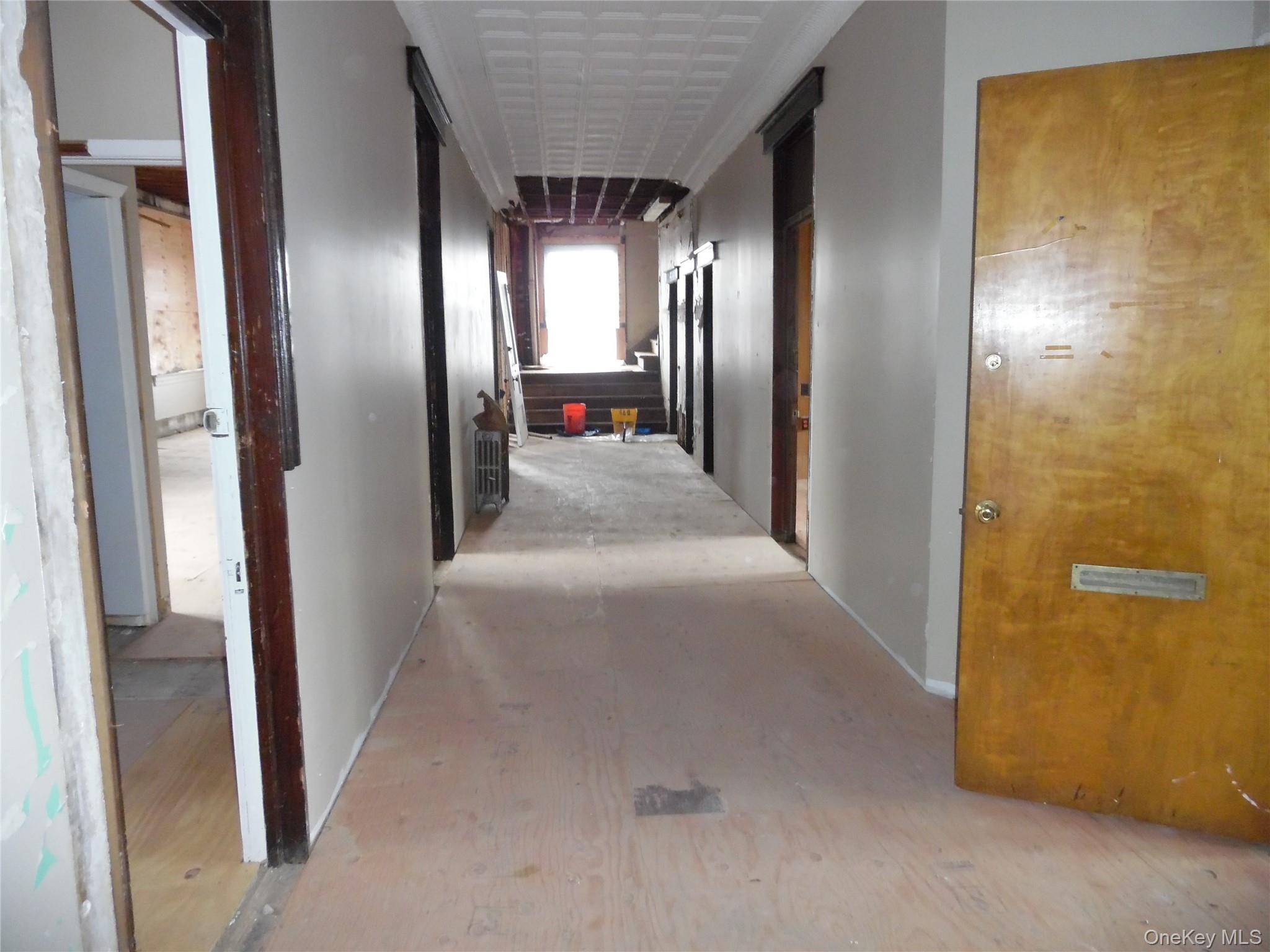 5 Bank St Property Photo 13