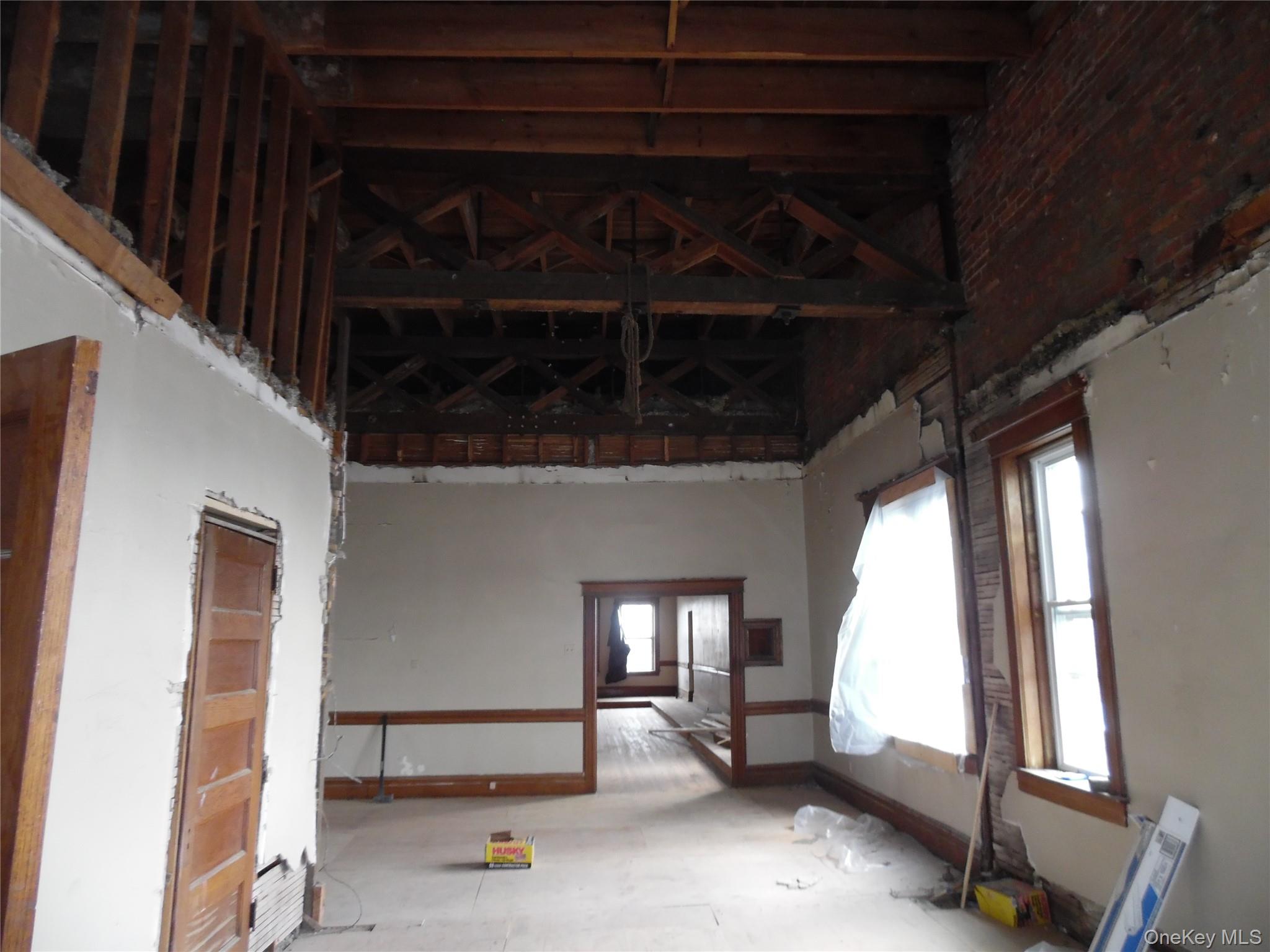 5 Bank St Property Photo 21