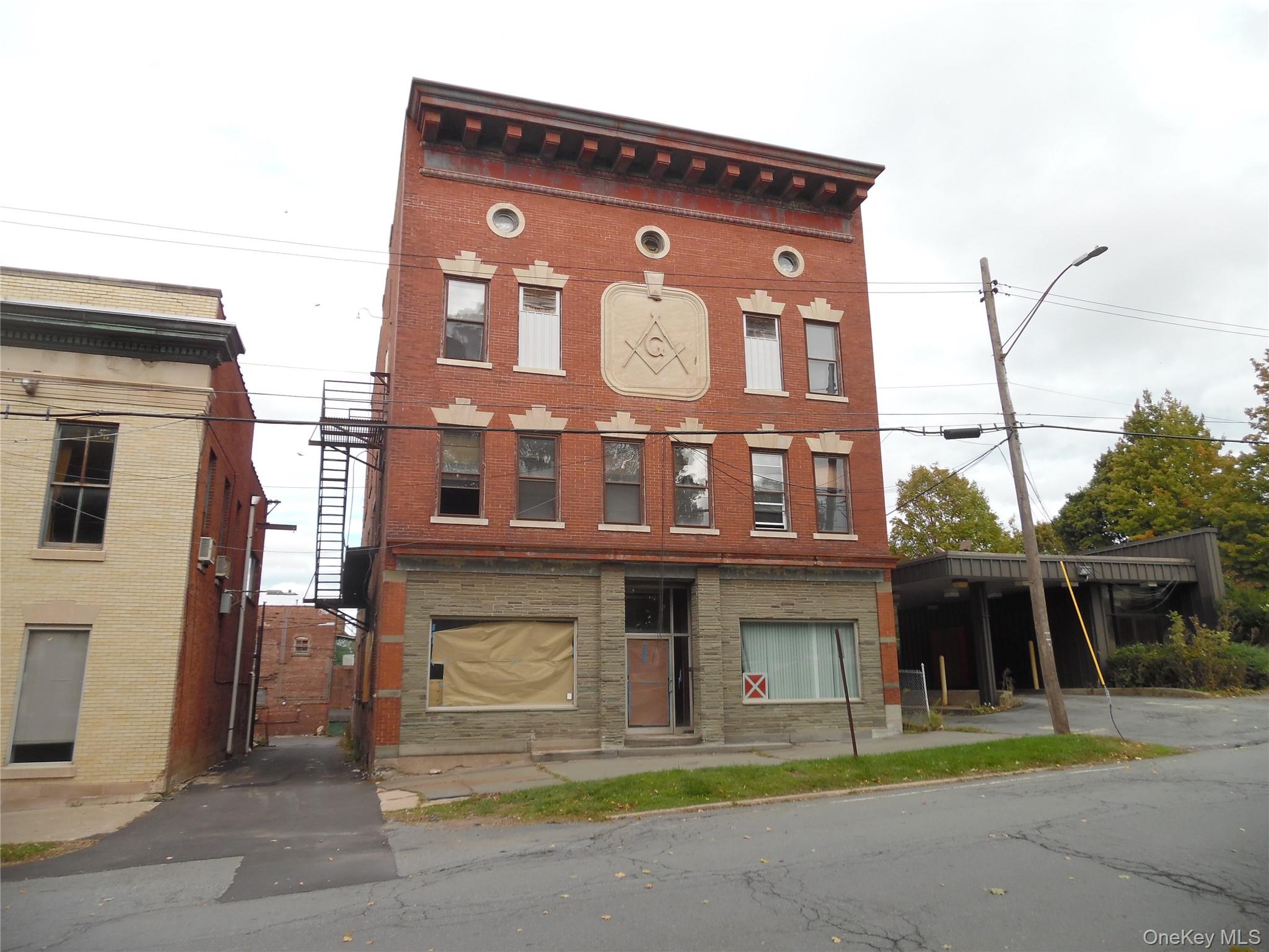 5 Bank St Property Photo 26