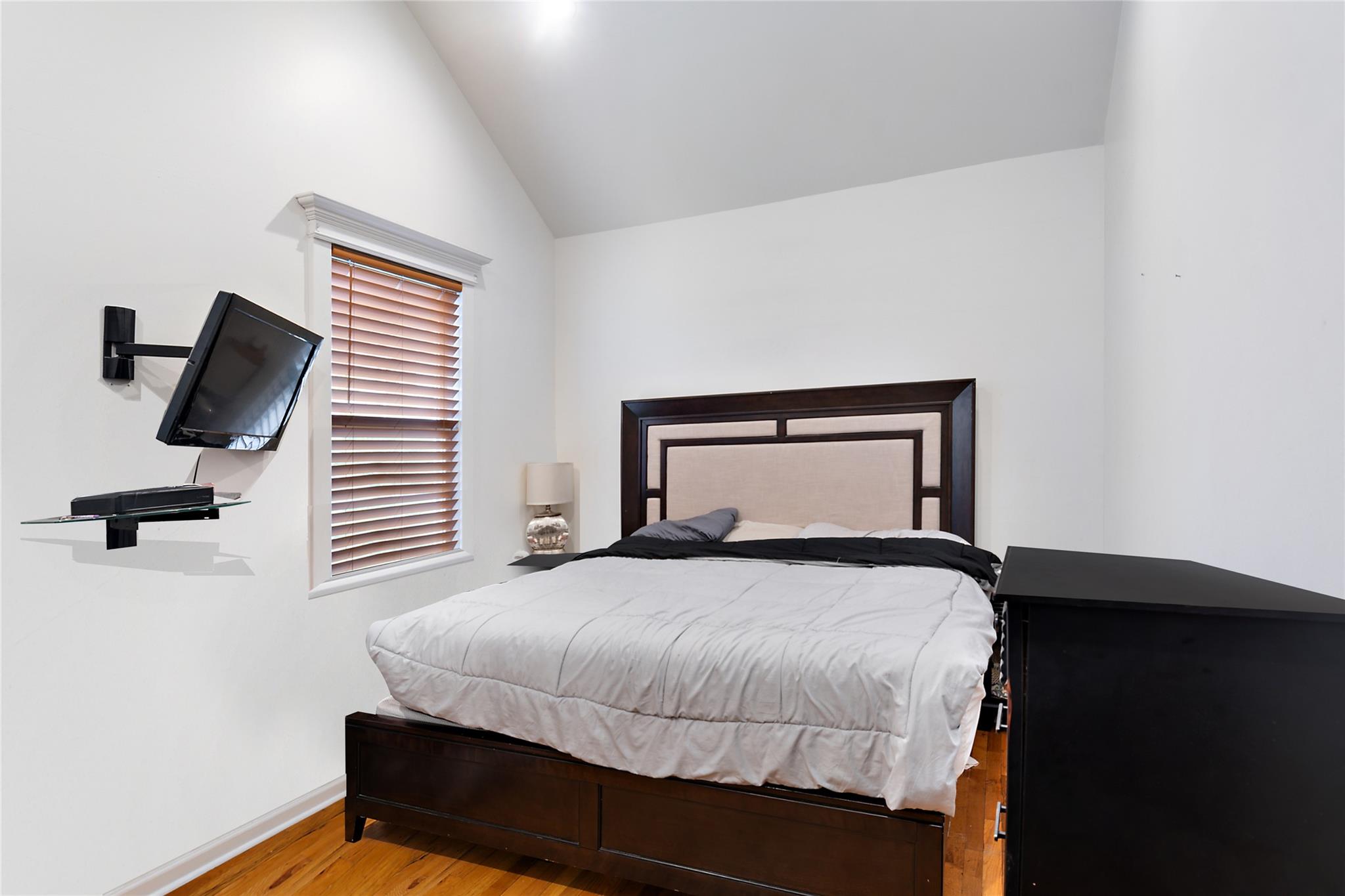 4318 Edson Avenue Property Photo 7