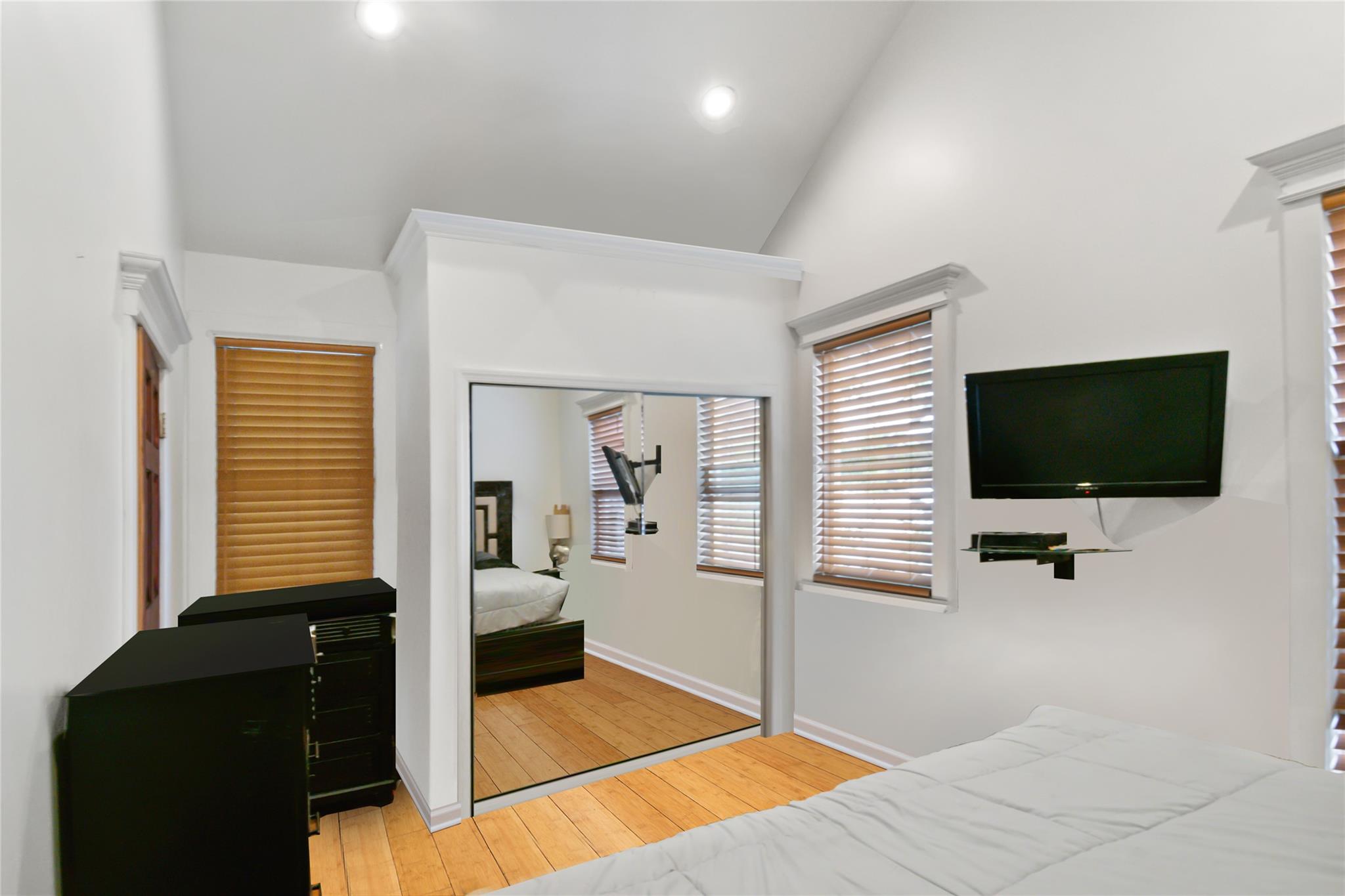 4318 Edson Avenue Property Photo 8