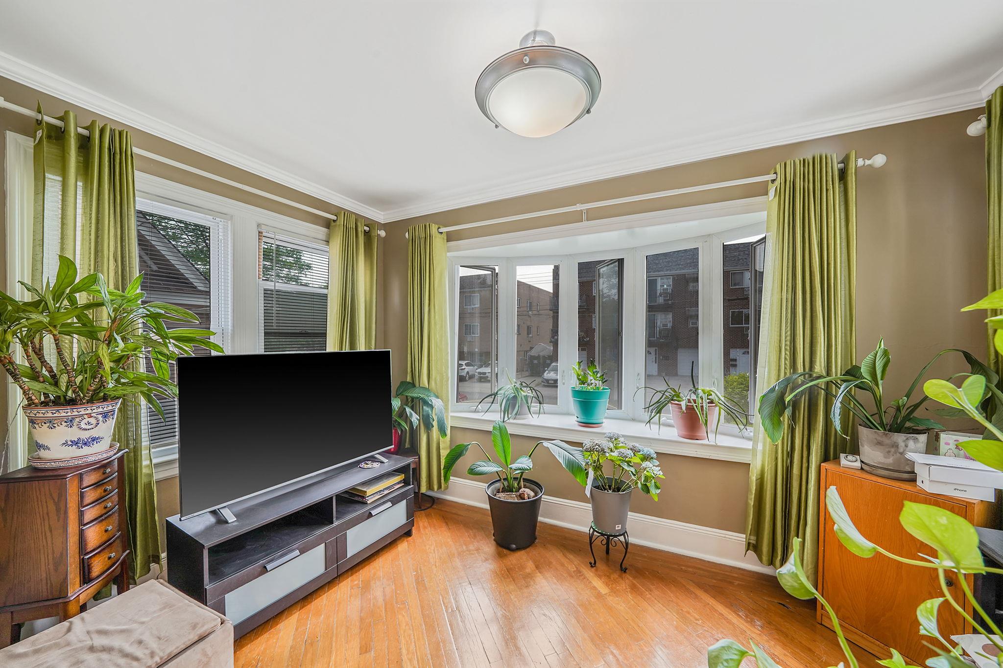 8511 169th Street Property Photo 10