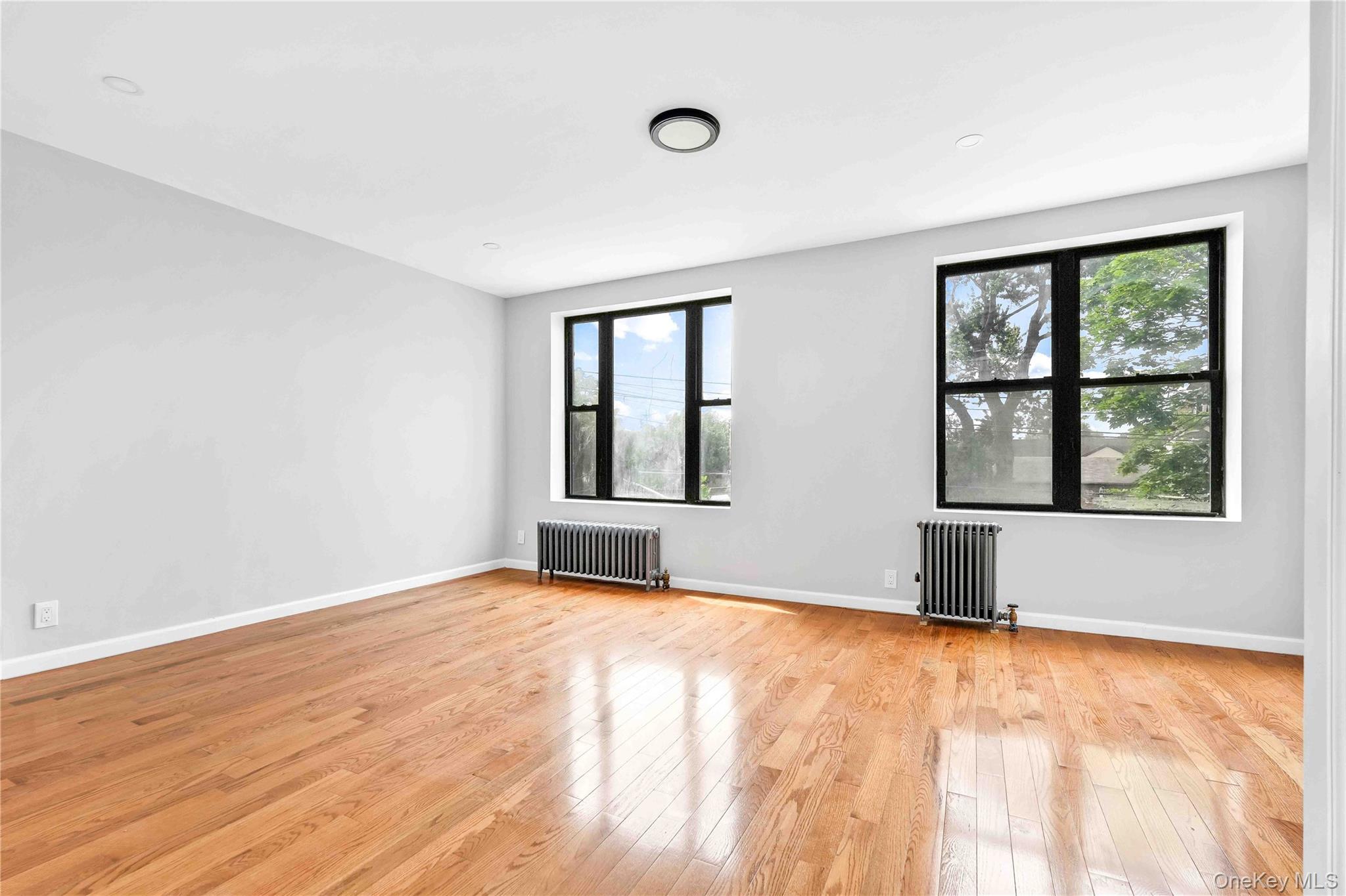 589 Lenox Road Property Photo 6