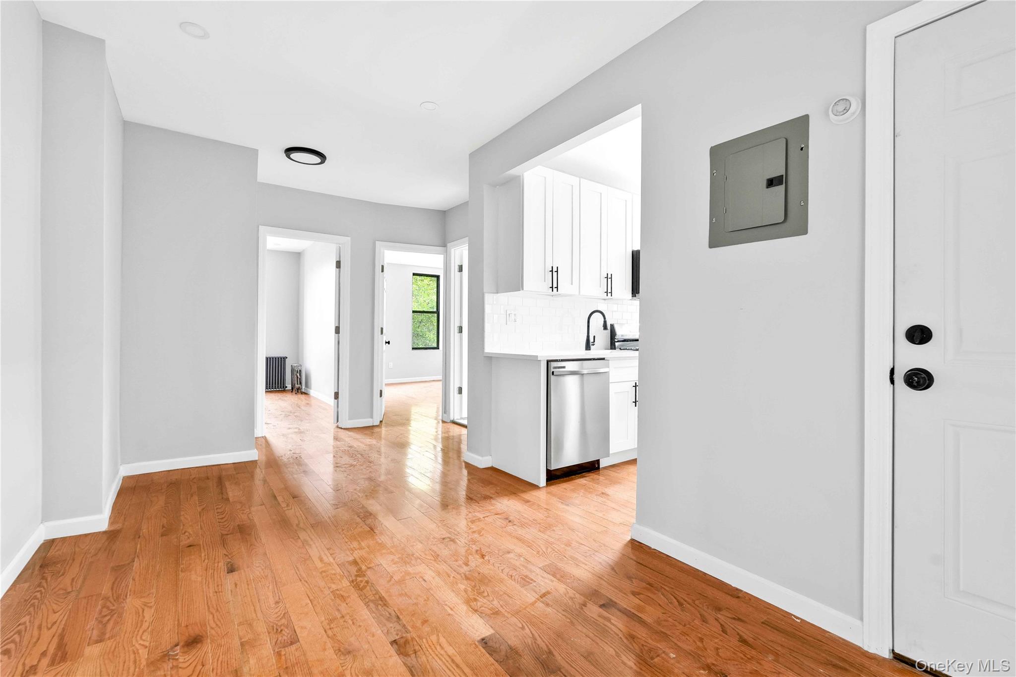 589 Lenox Road Property Photo 9