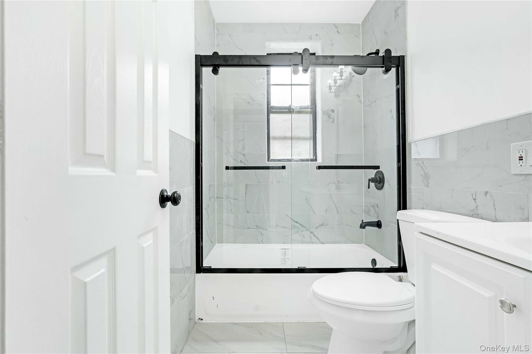 589 Lenox Road Property Photo 10