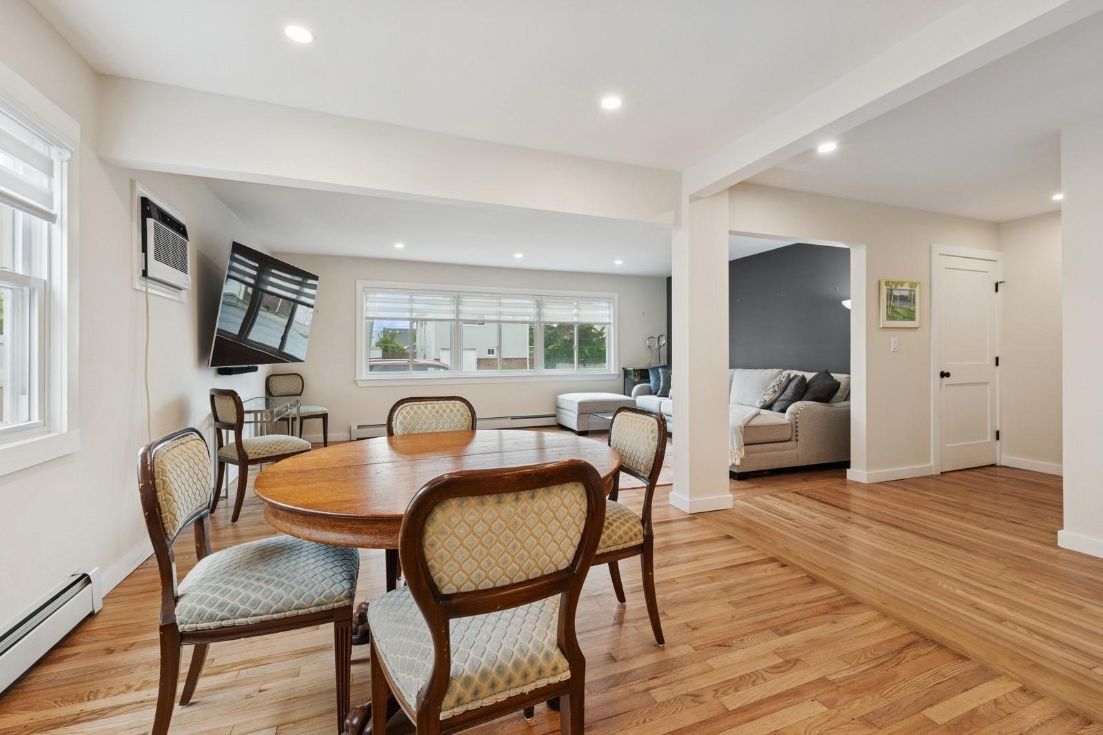 106 Maple Boulevard Property Photo 6