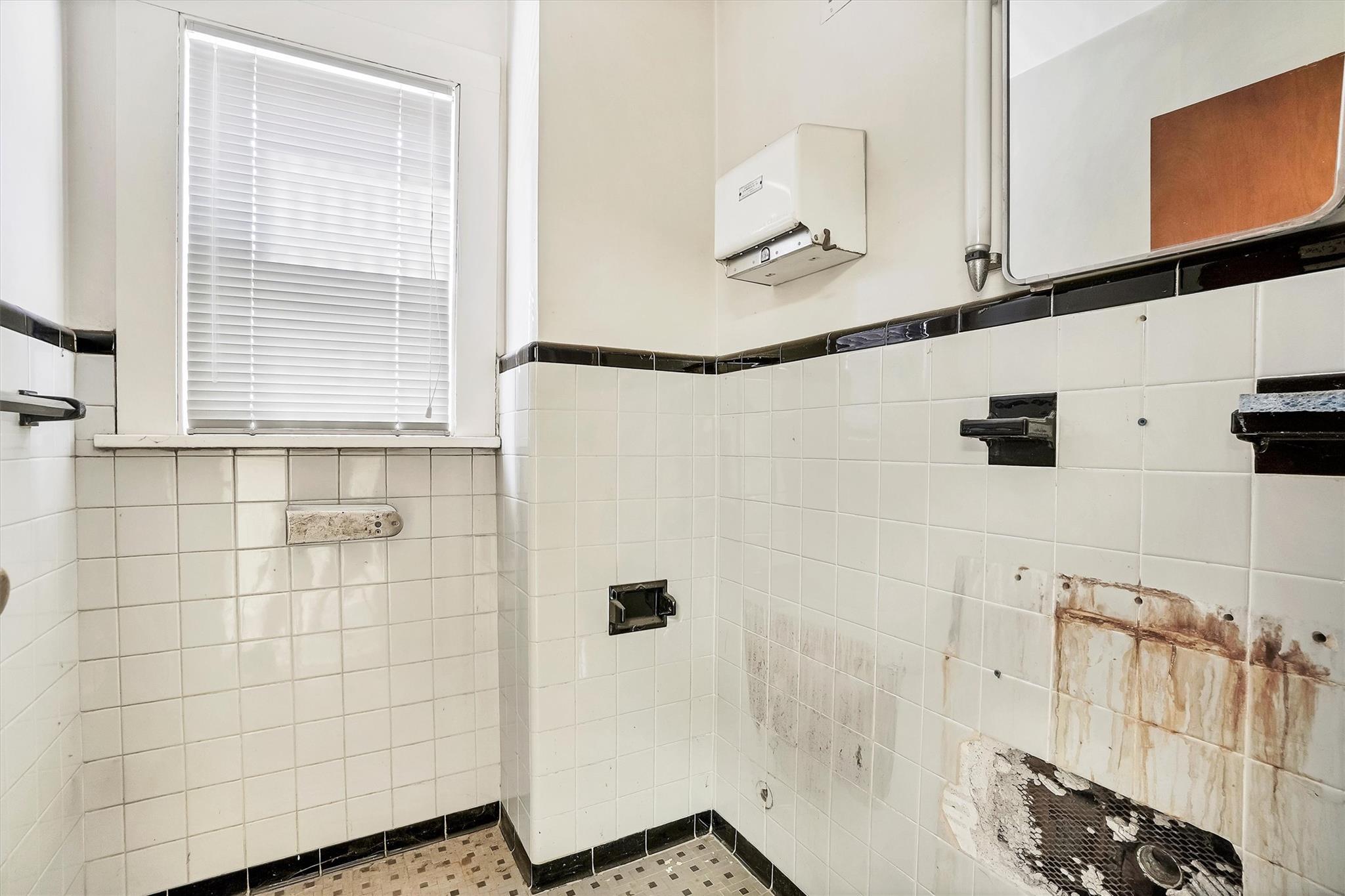24 John Street Property Photo 28