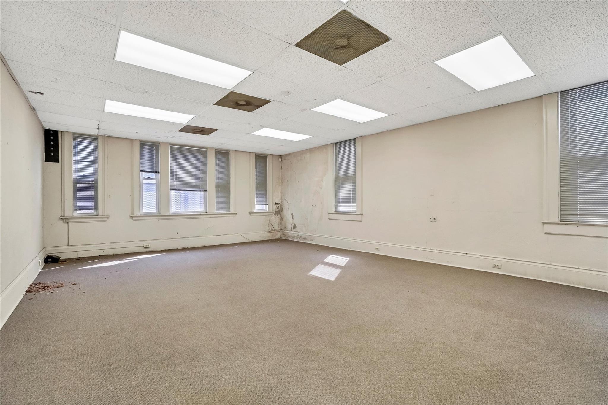 24 John Street Property Photo 32