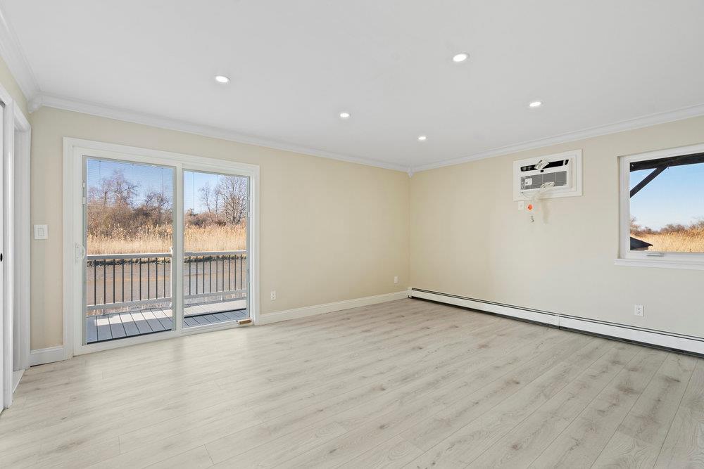 2850 Shore Road Property Photo 7