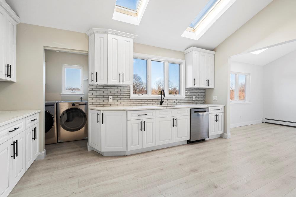 2850 Shore Road Property Photo 12