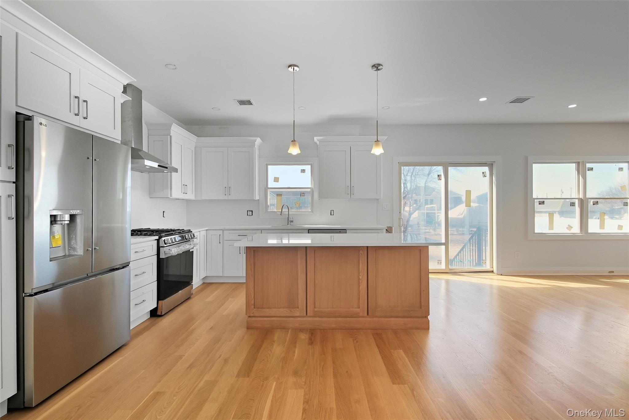 103 Clocks Boulevard Property Photo 4