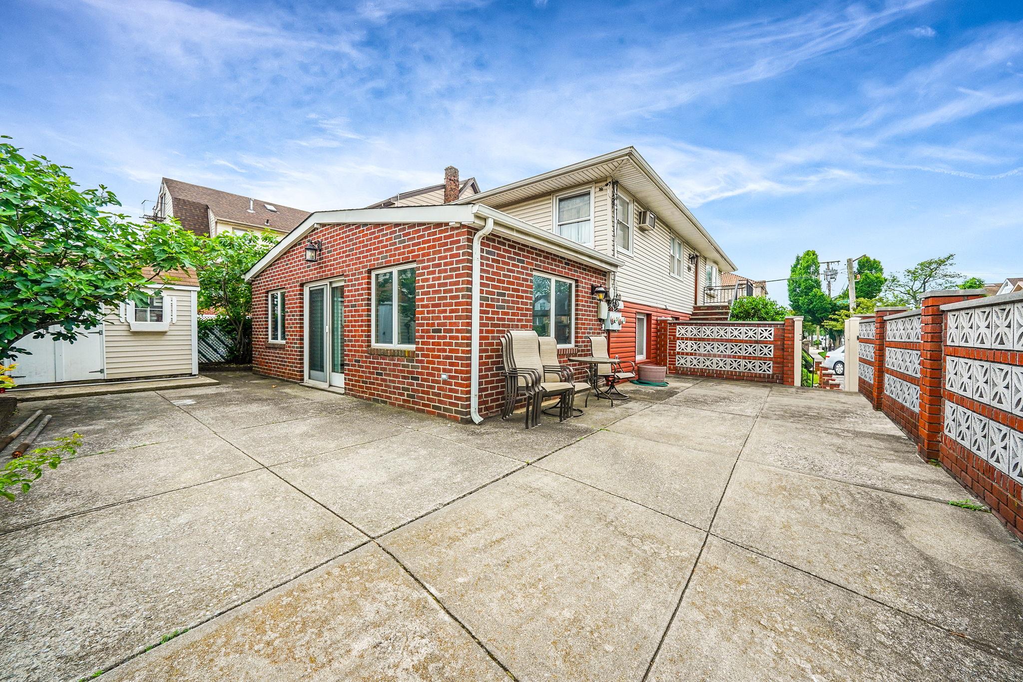 15951 160th Avenue Property Photo 6