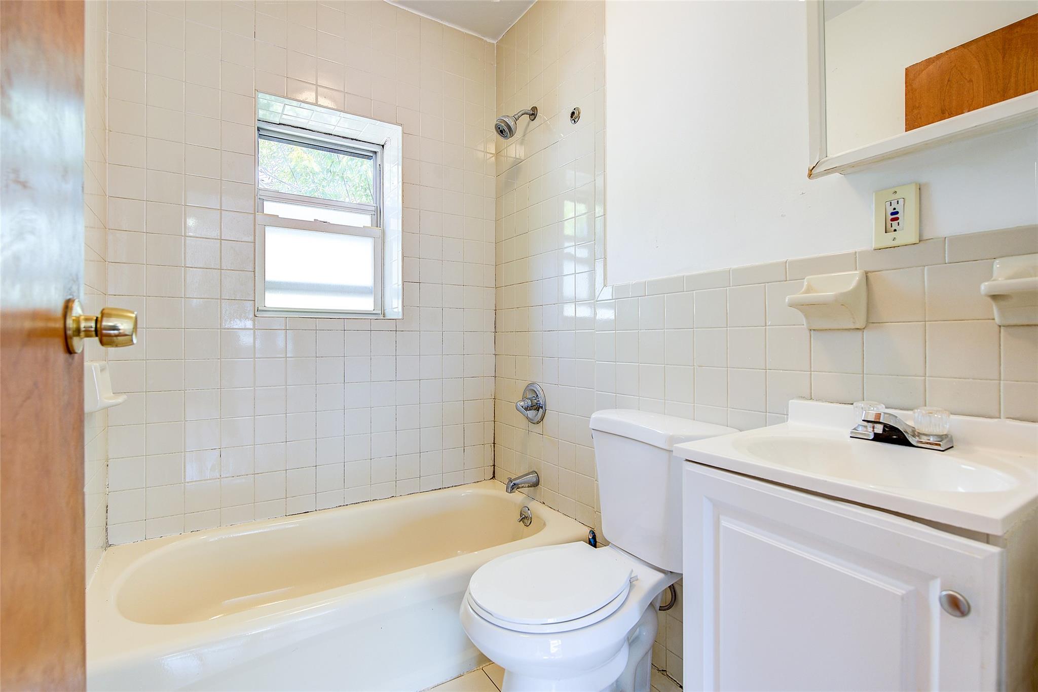 39-32 54th Street Property Photo 20