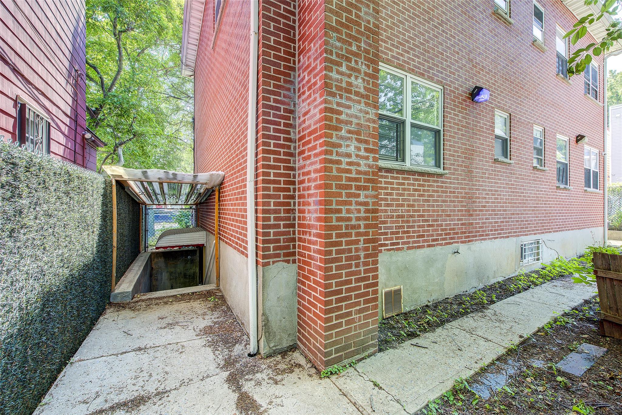 39-32 54th Street Property Photo 30