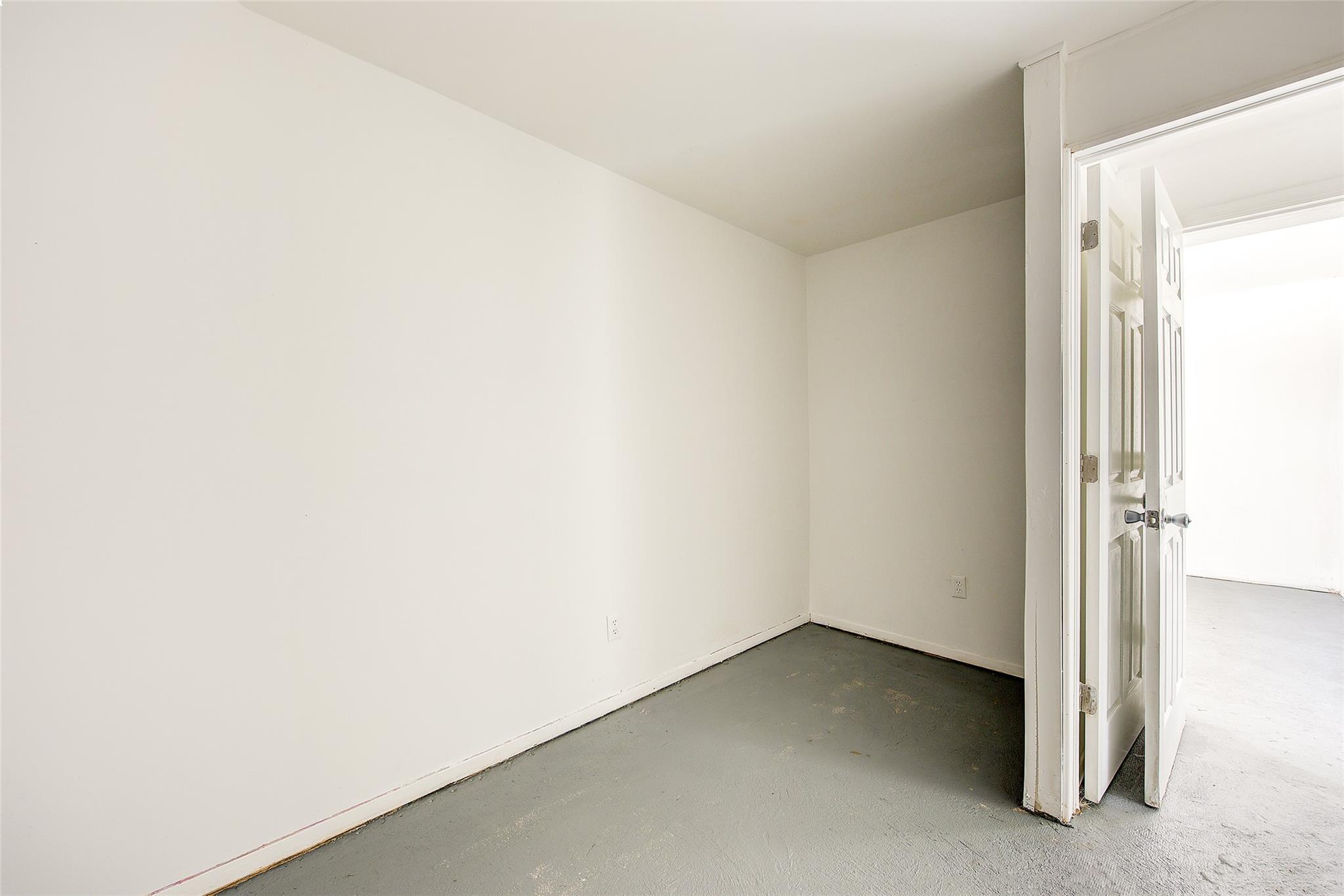 39-32 54th Street Property Photo 31