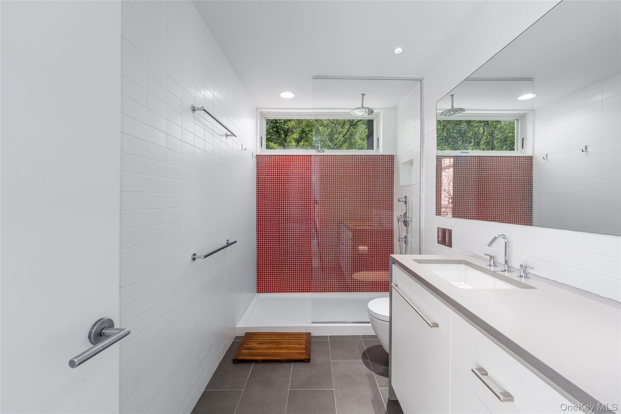 470 Lloyds Lane Property Photo 23